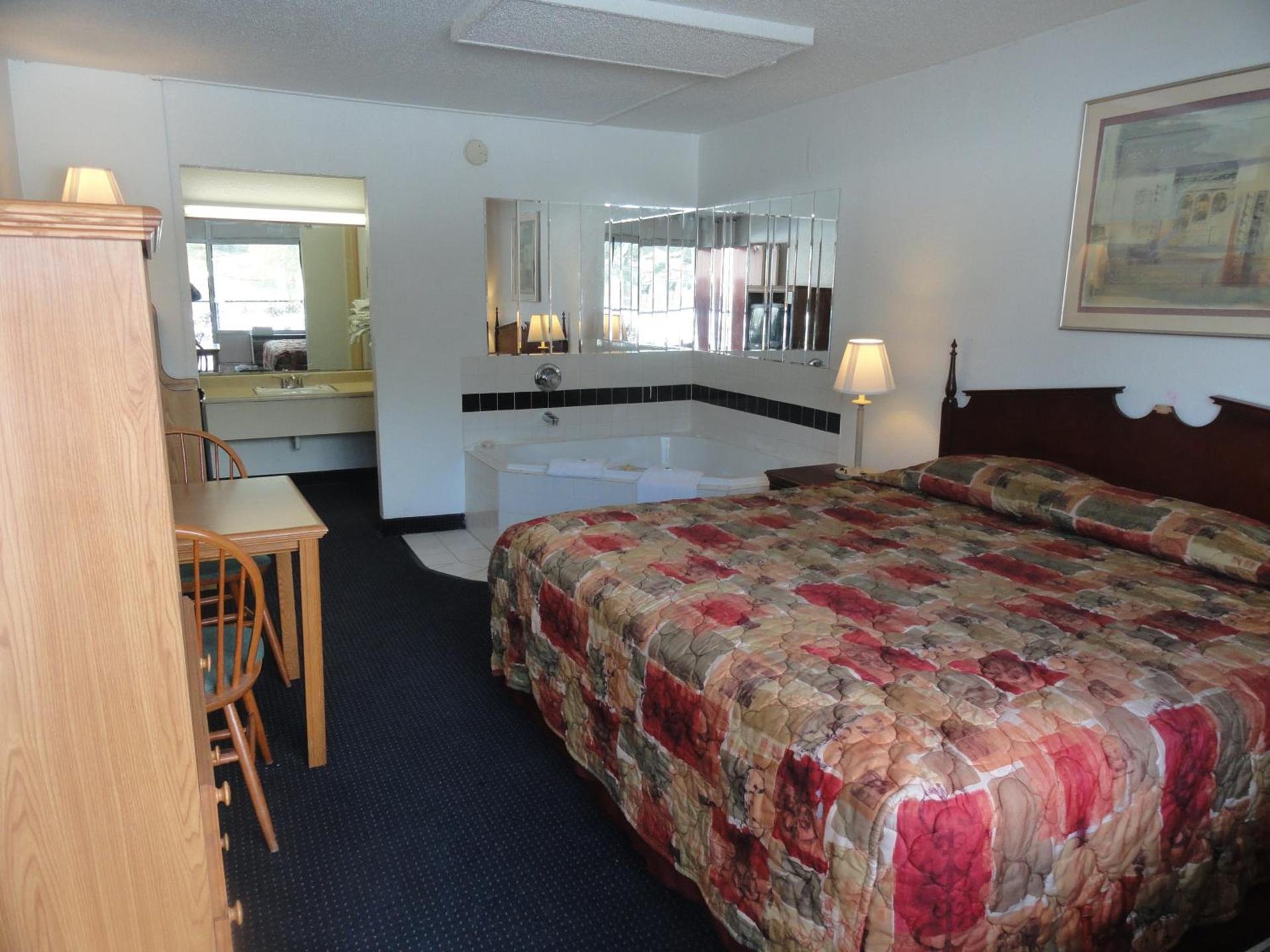 Grand Rapids Inn photo 6