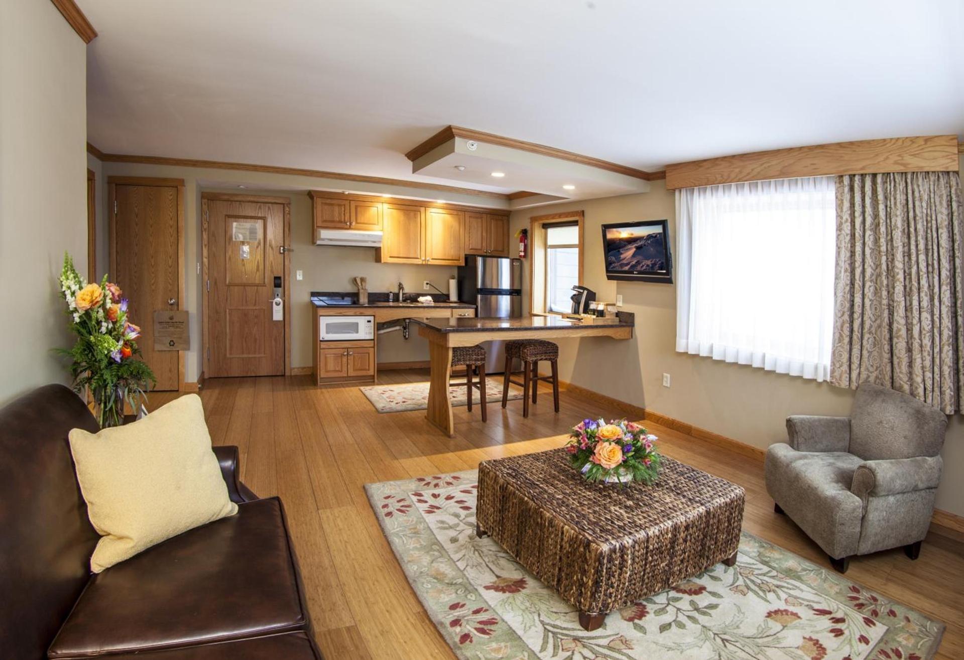 Golden Arrow Lakeside Resort photo 37