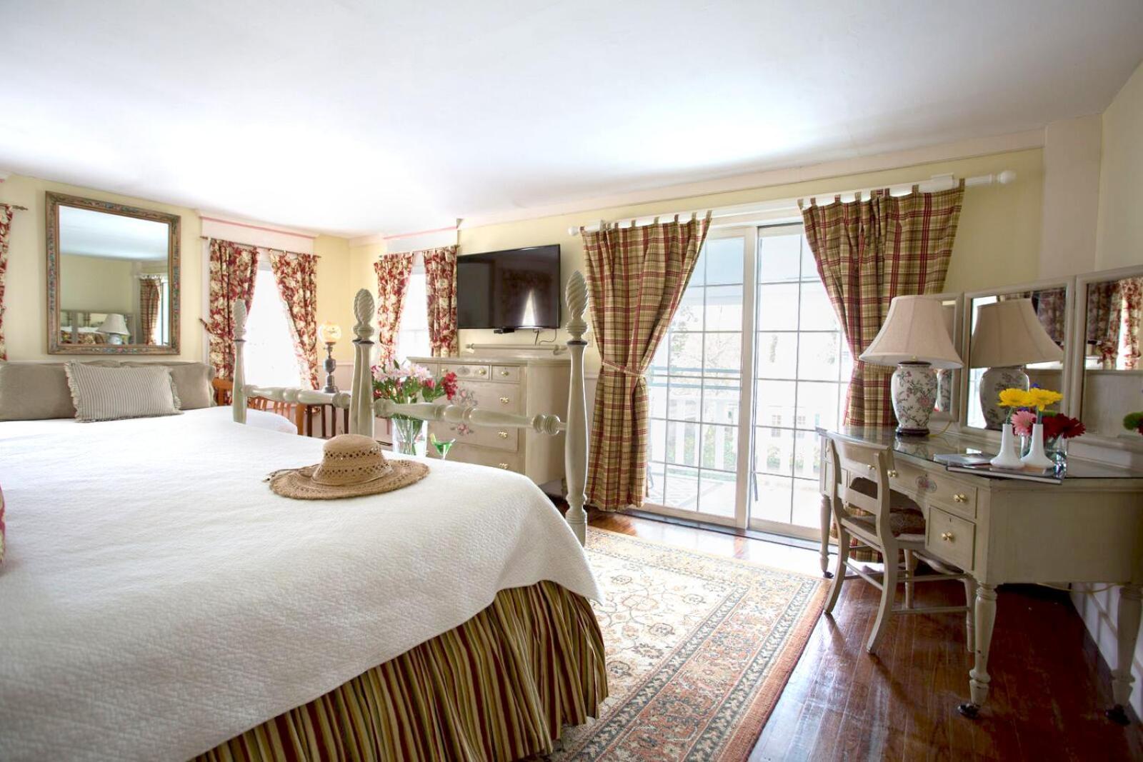 Queen Anne Inn photo 8