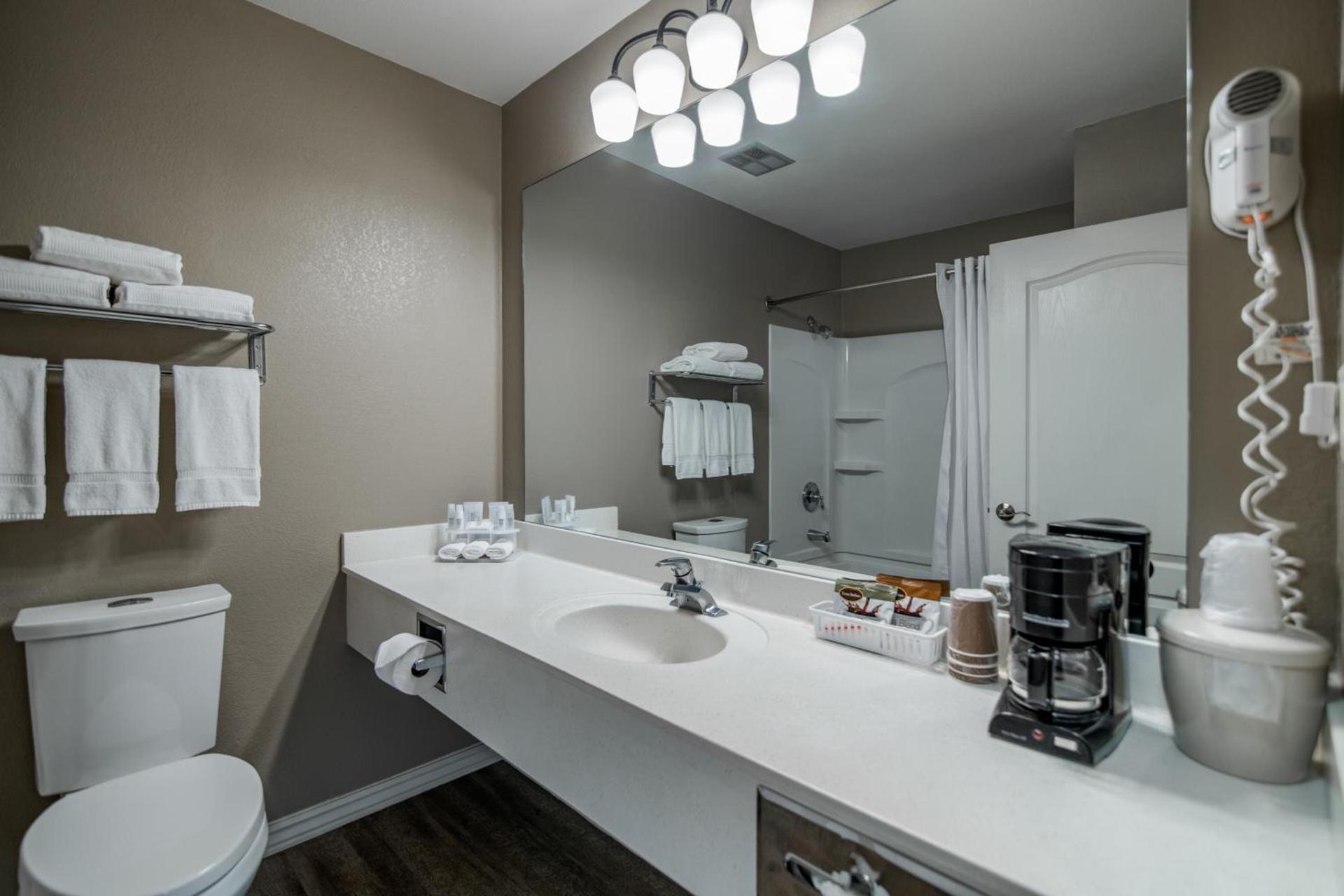 Hillside Inn Pagosa photo 31