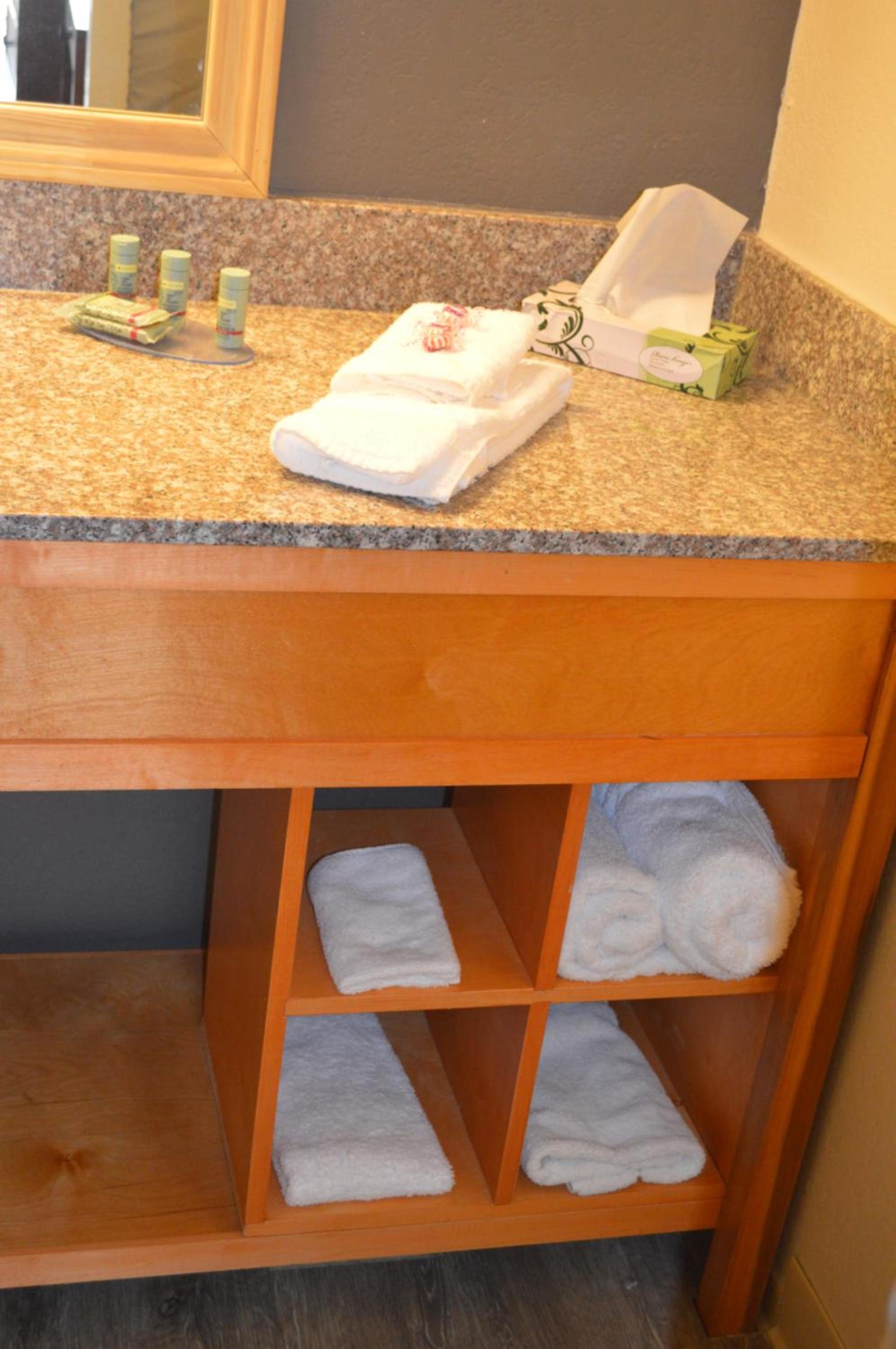 Lake View Inn photo 7