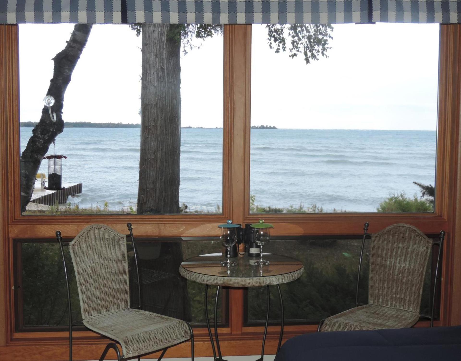 Square Rigger Harbor Motel photo 20