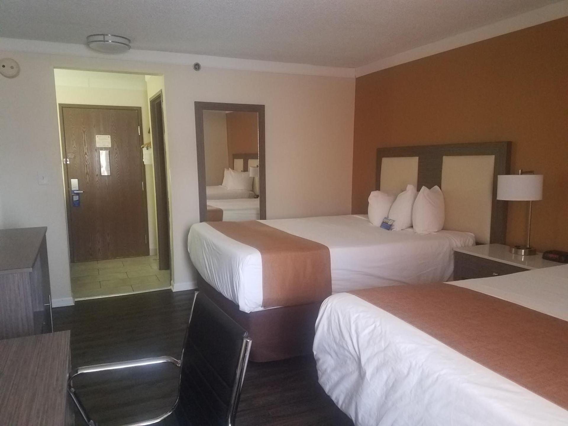 Baymont by Wyndham Chicago/Alsip photo 2
