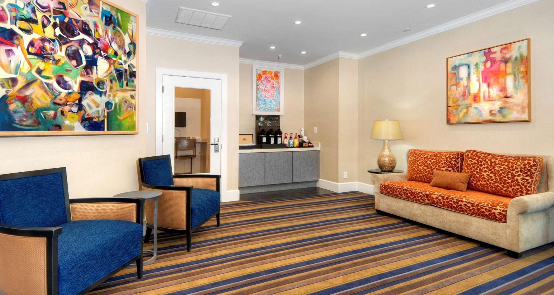 Best Western Plus Palm Court Hotel photo 24