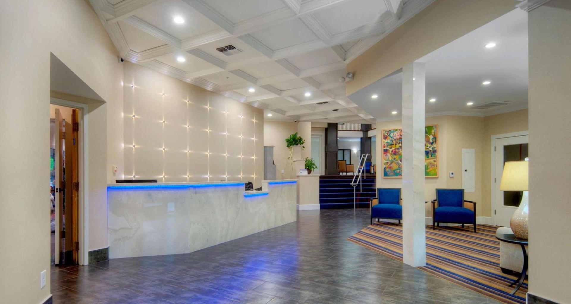 Best Western Plus Palm Court Hotel photo 27