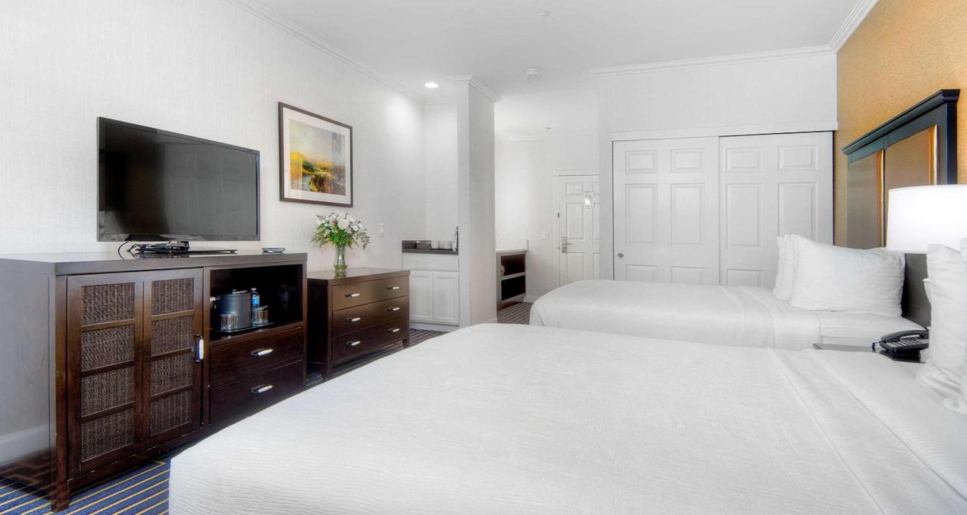 Best Western Plus Palm Court Hotel photo 29