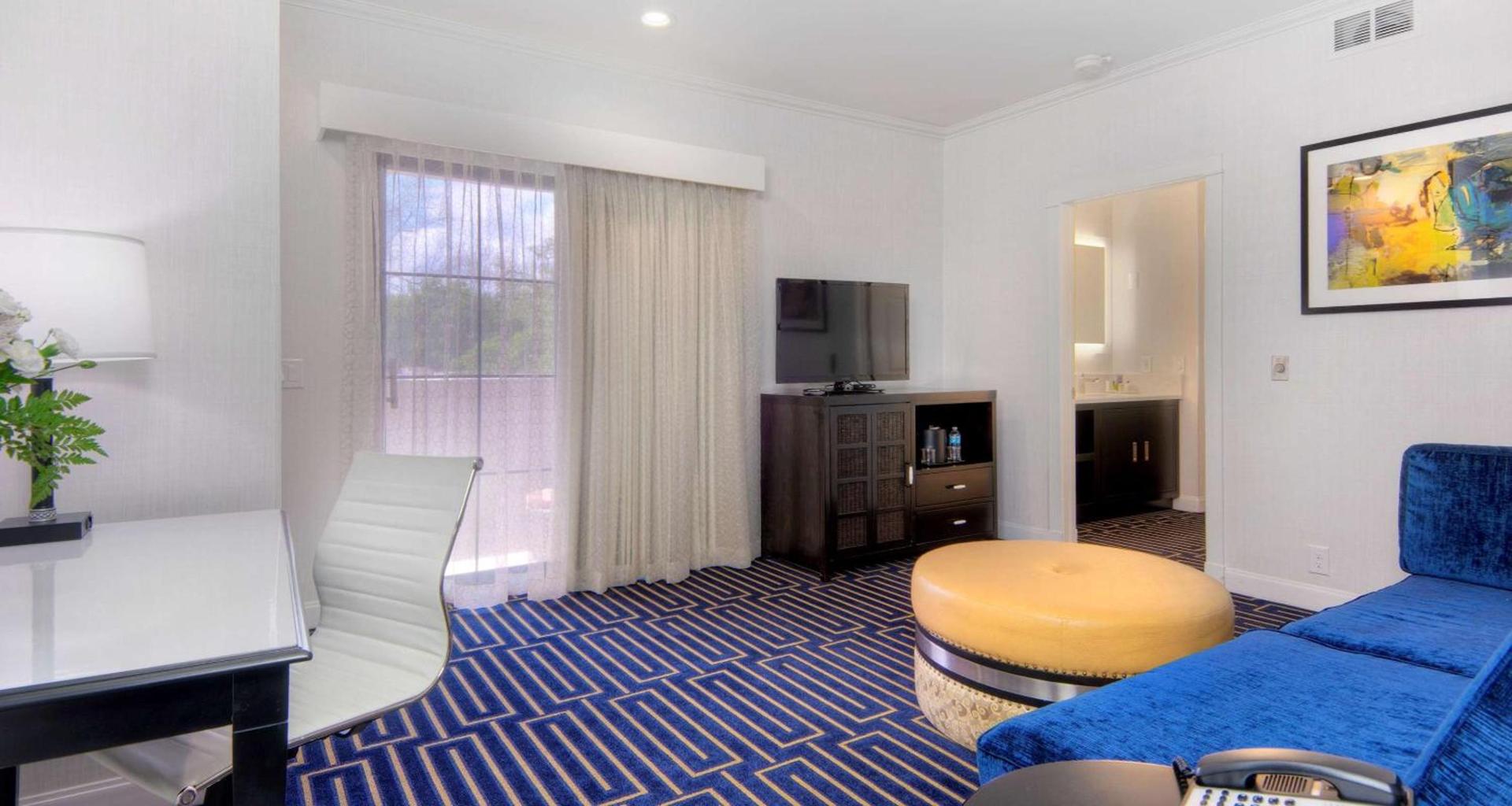 Best Western Plus Palm Court Hotel photo 31