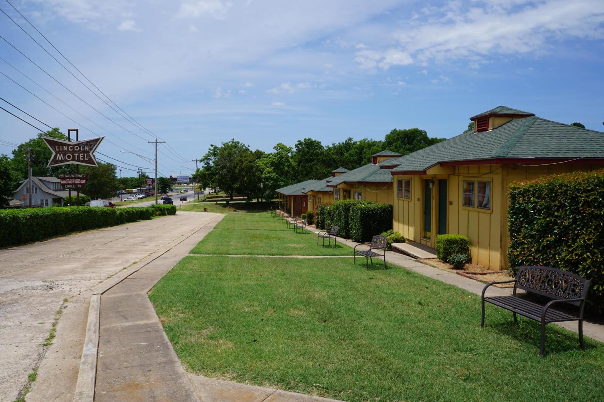 Lincoln Motel photo 1
