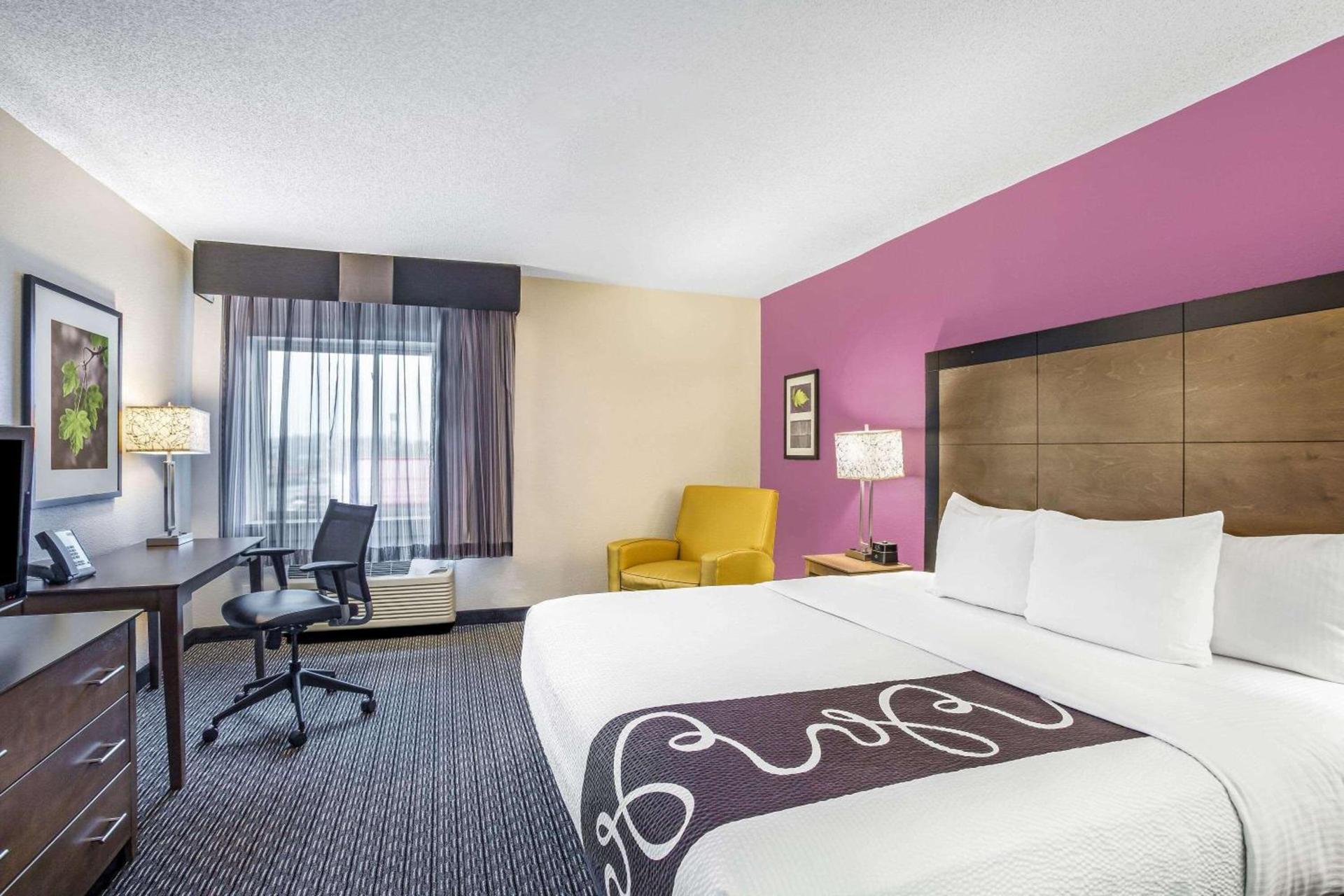 La Quinta by Wyndham Hartford Bradley Airport photo 17