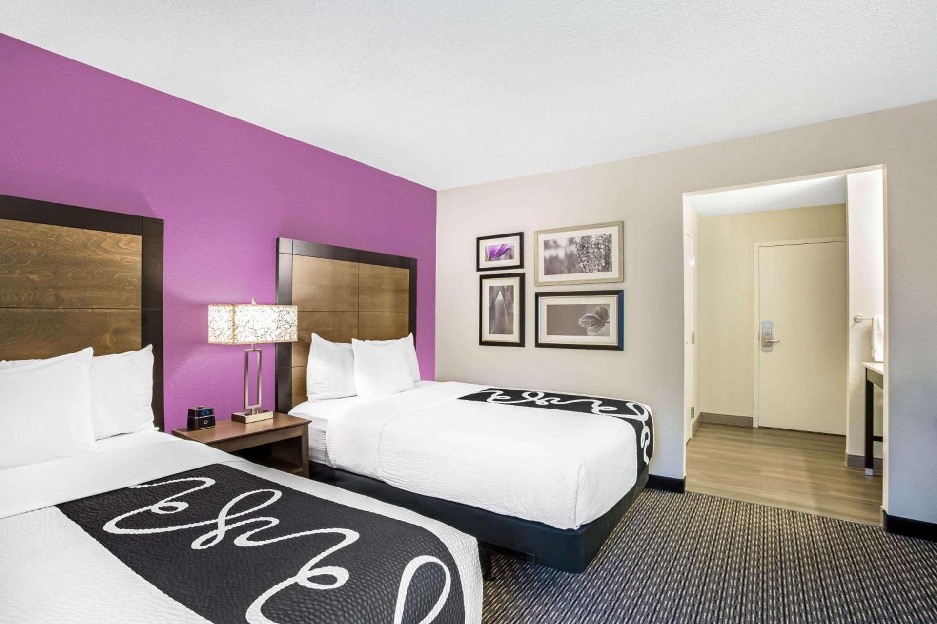 La Quinta by Wyndham Hartford Bradley Airport photo 35
