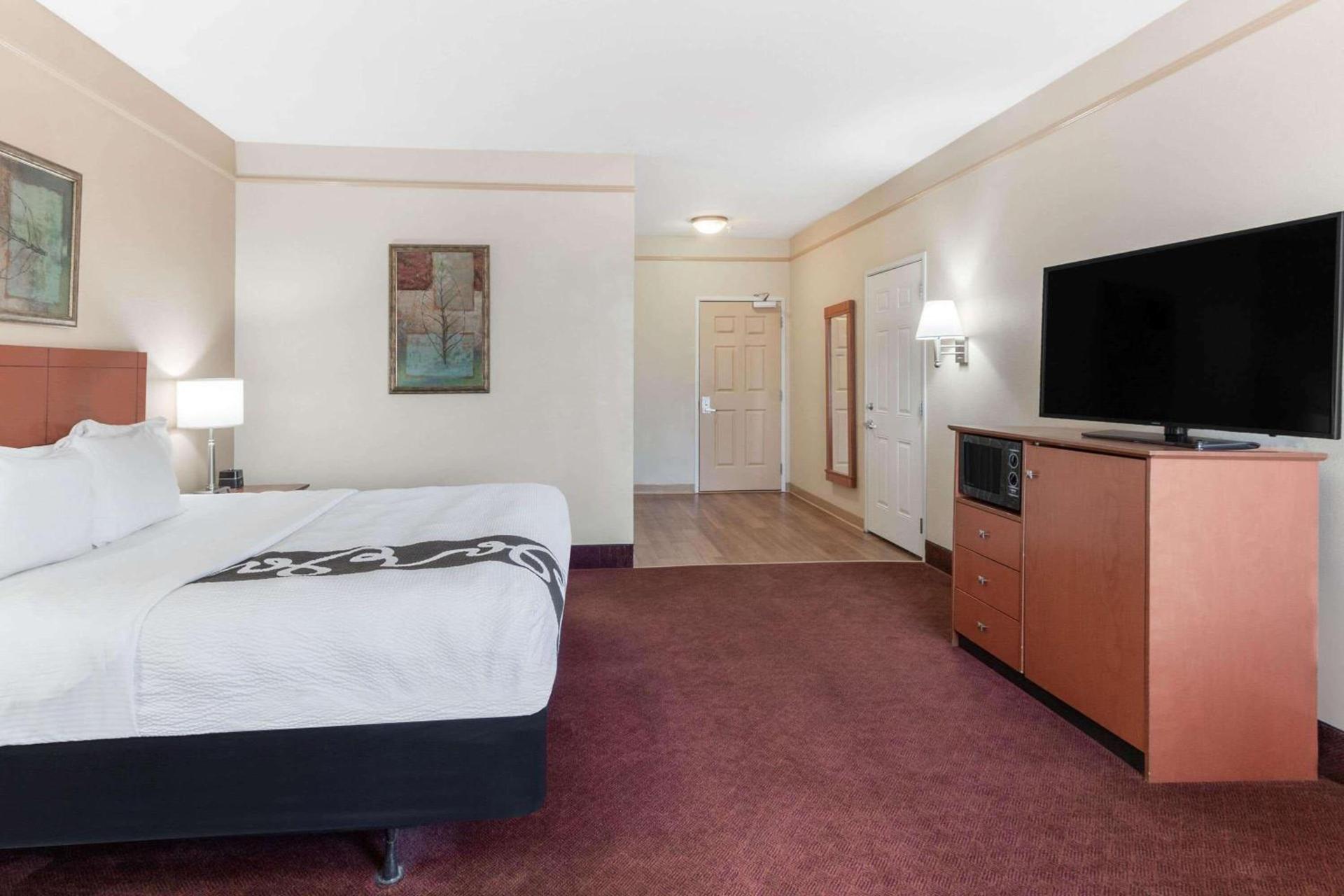 La Quinta by Wyndham Hobbs photo 11