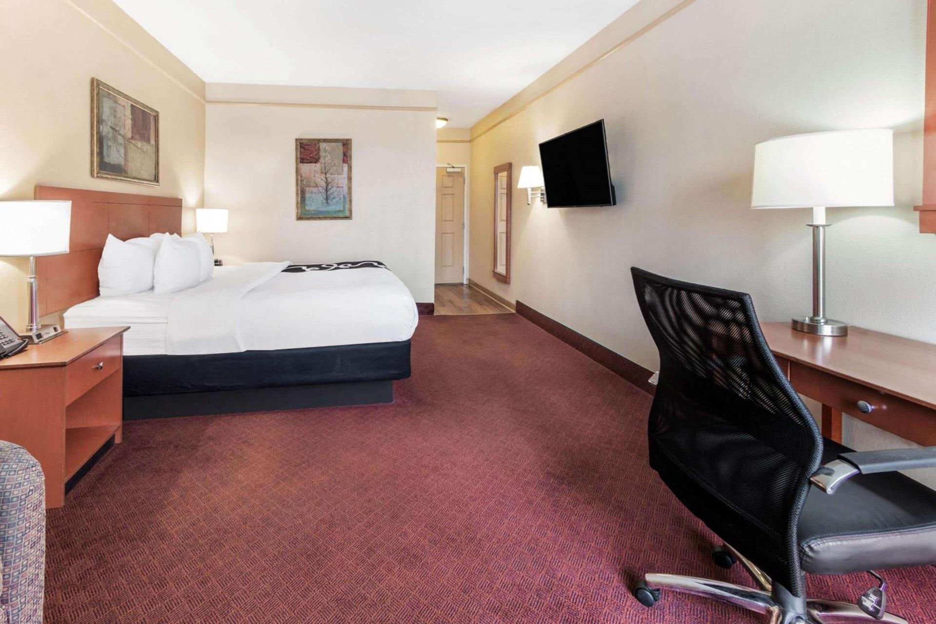 La Quinta by Wyndham Hobbs photo 13