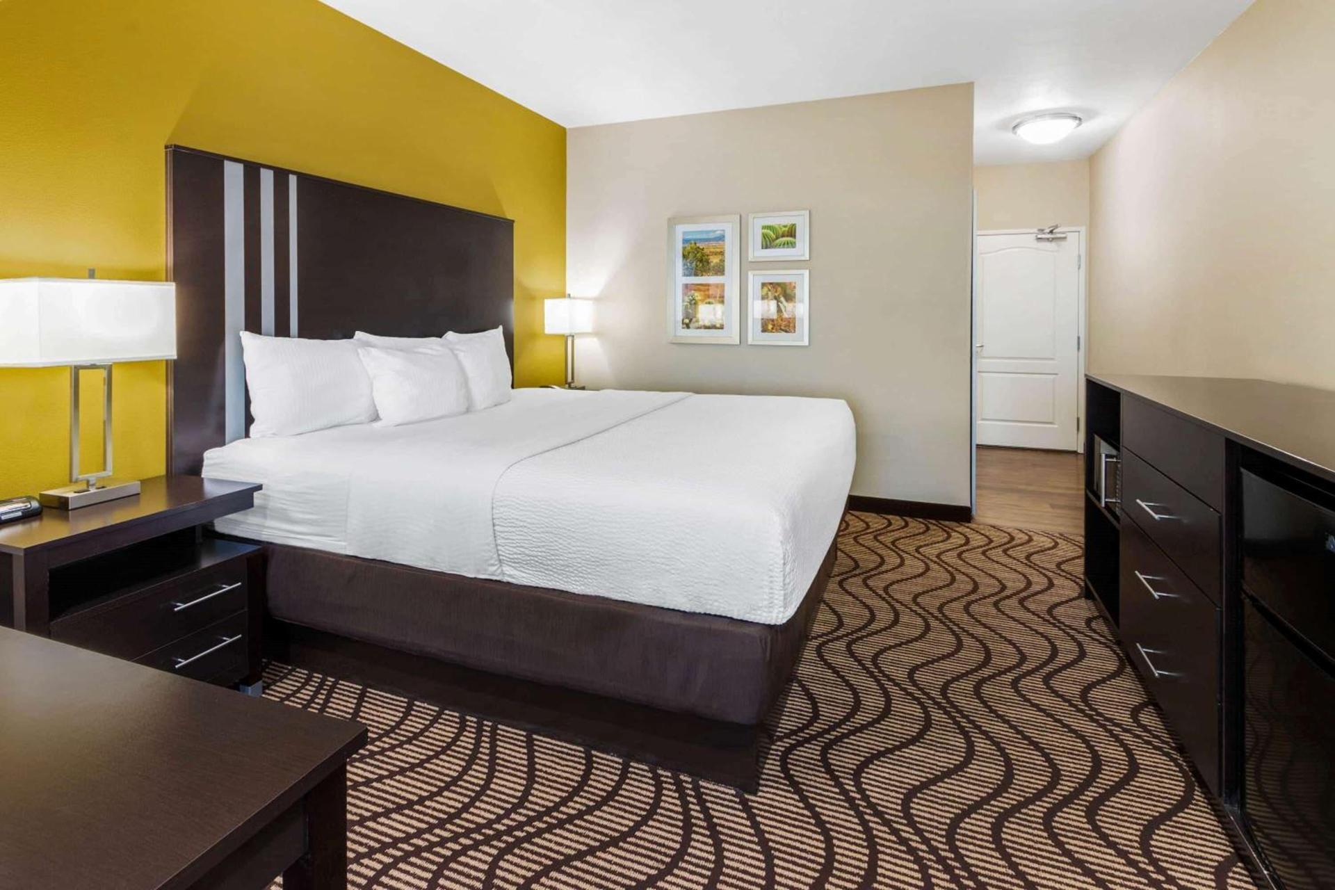 La Quinta by Wyndham Artesia photo 39