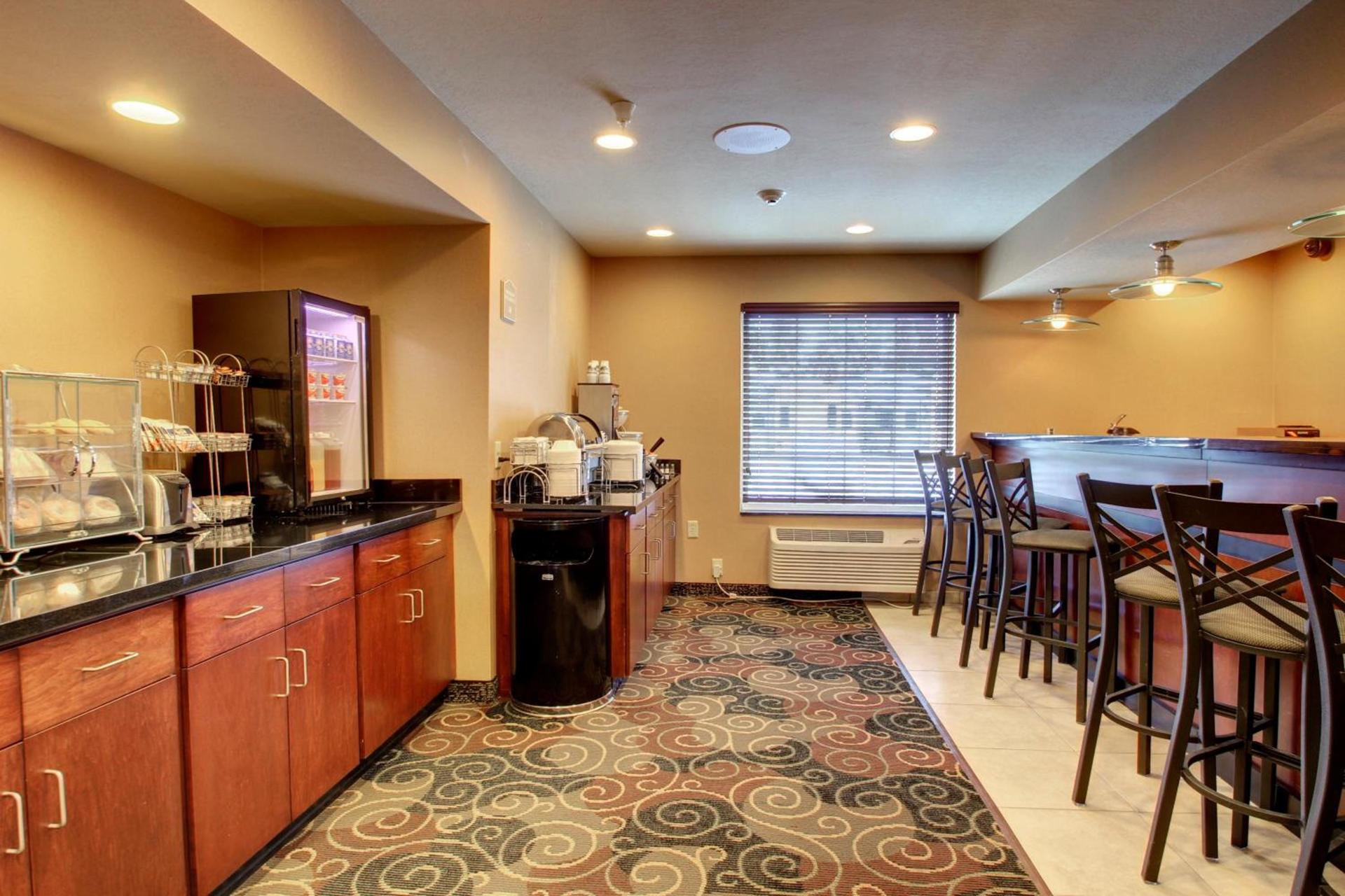 Cobblestone Inn & Suites - Rugby photo 28