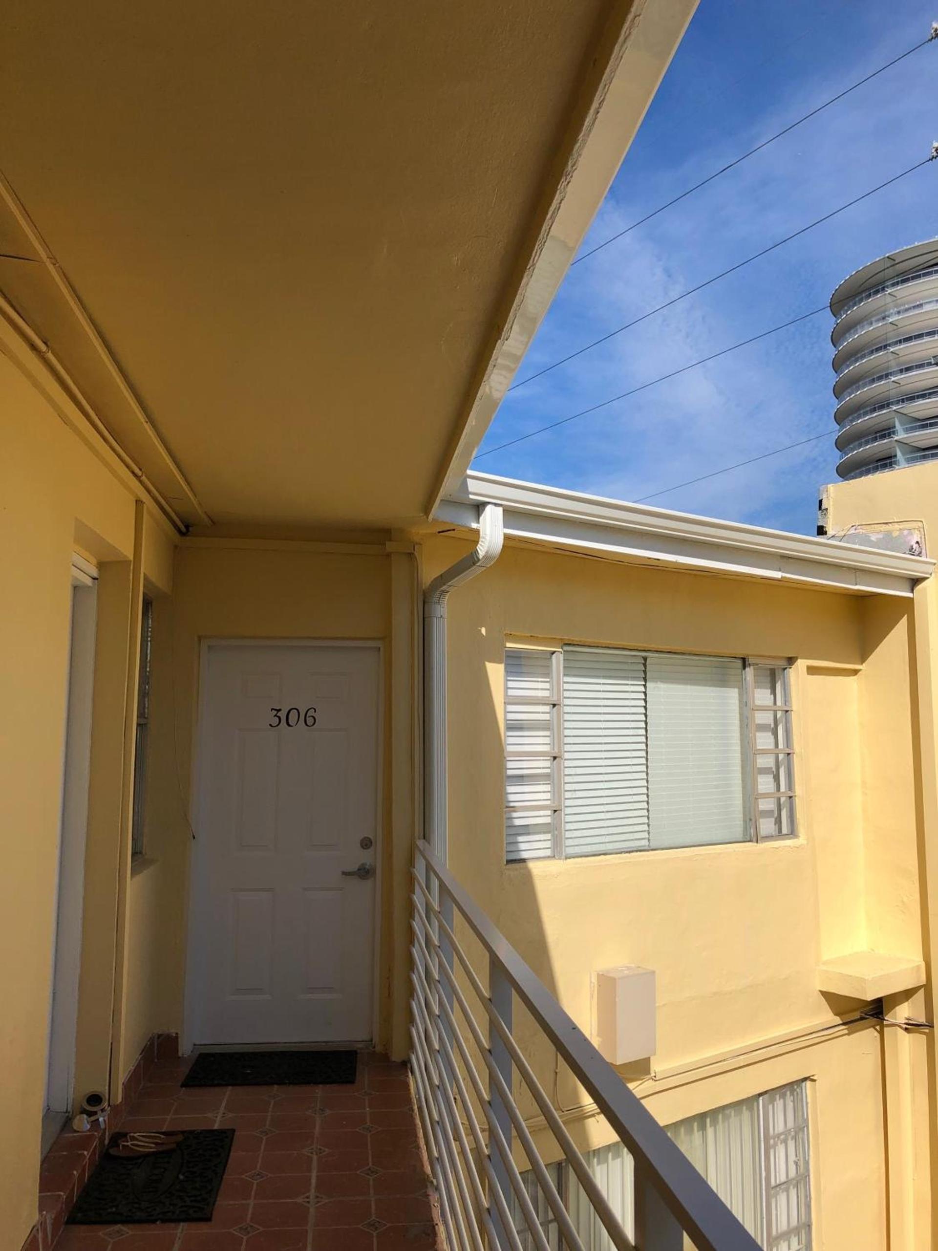 Beach Place Hotel photo 4
