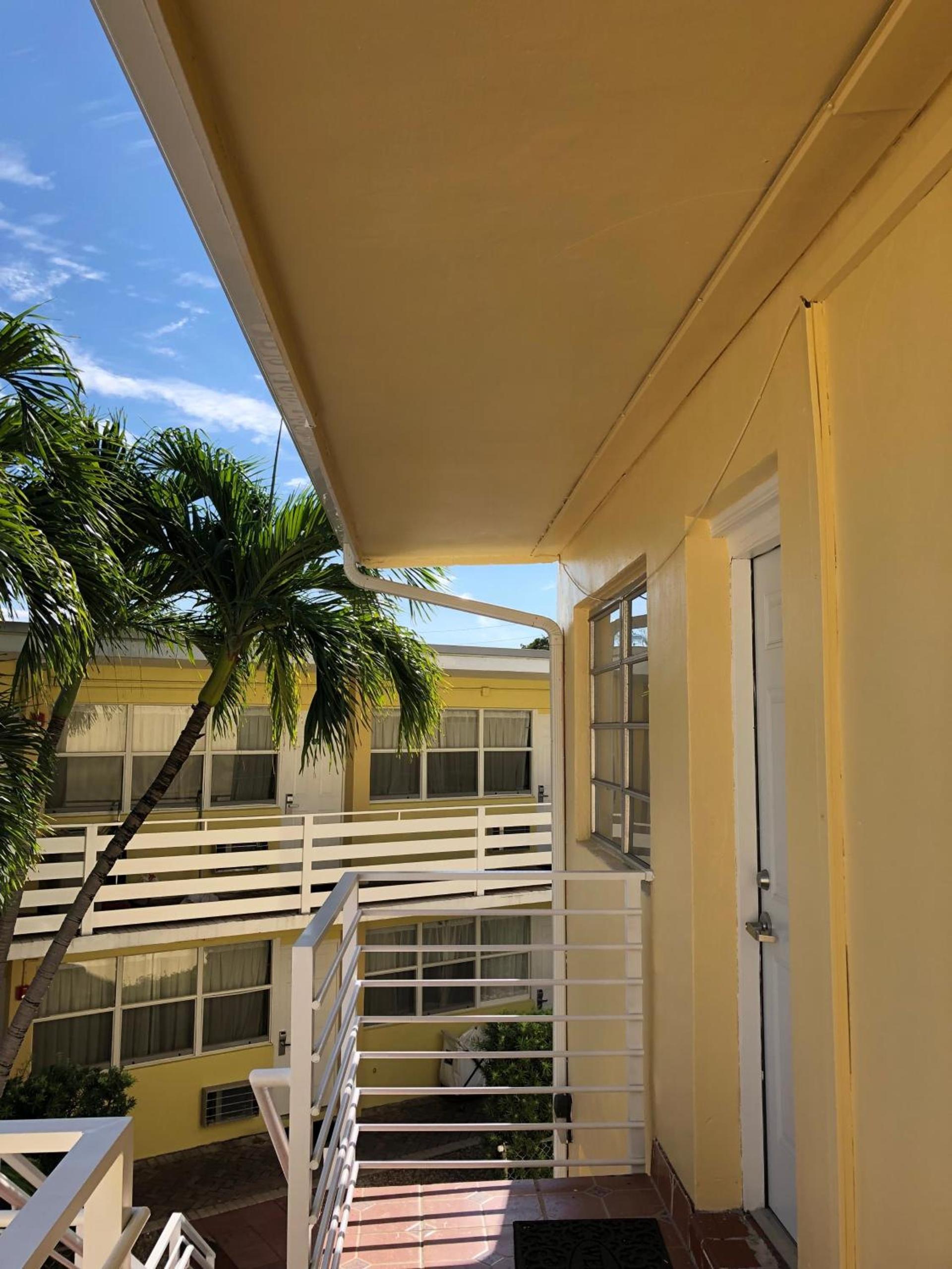 Beach Place Hotel photo 5