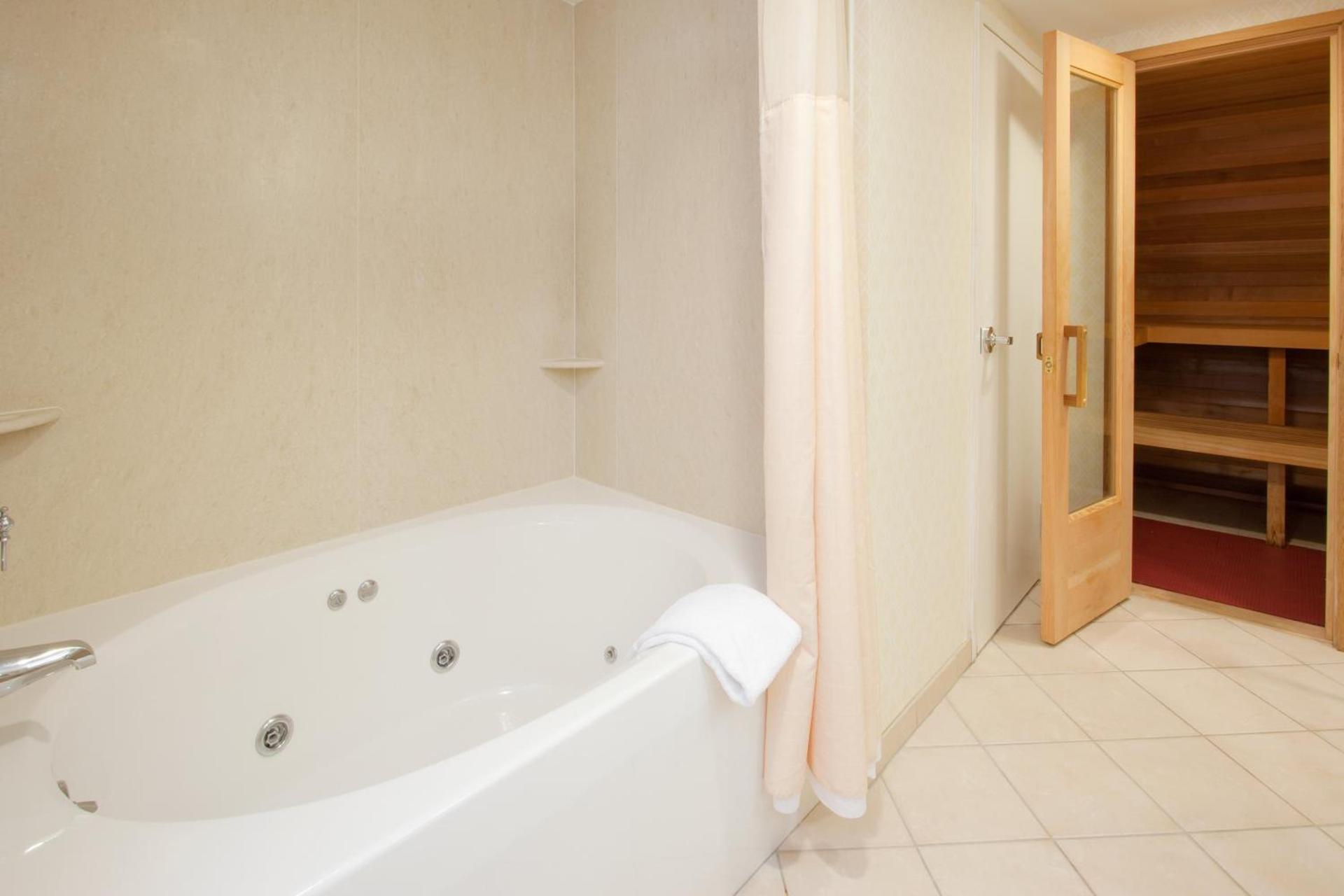 Holiday Inn Salem by IHG photo 18