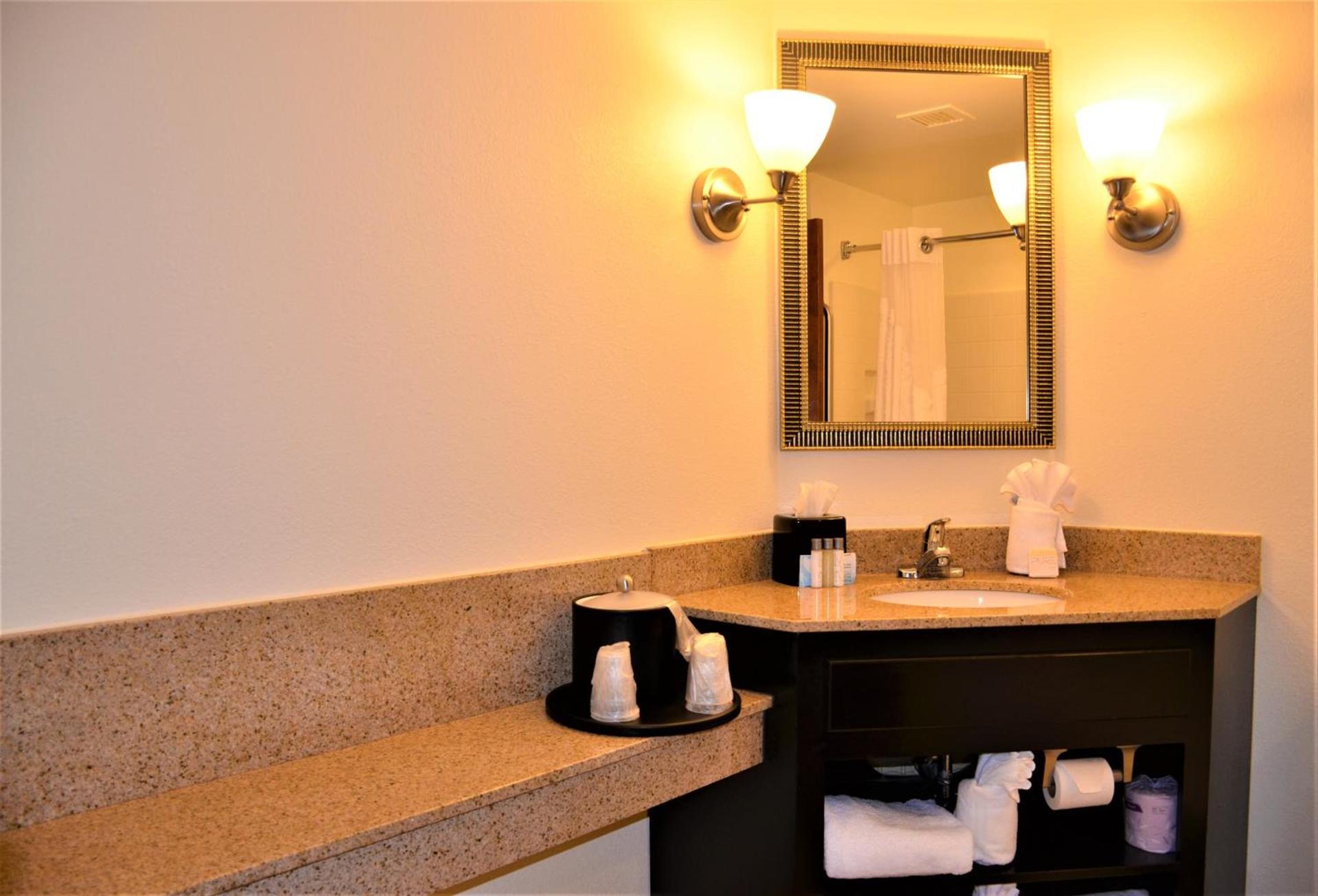 Burrstone Inn, an Ascend Collection Hotel photo 39