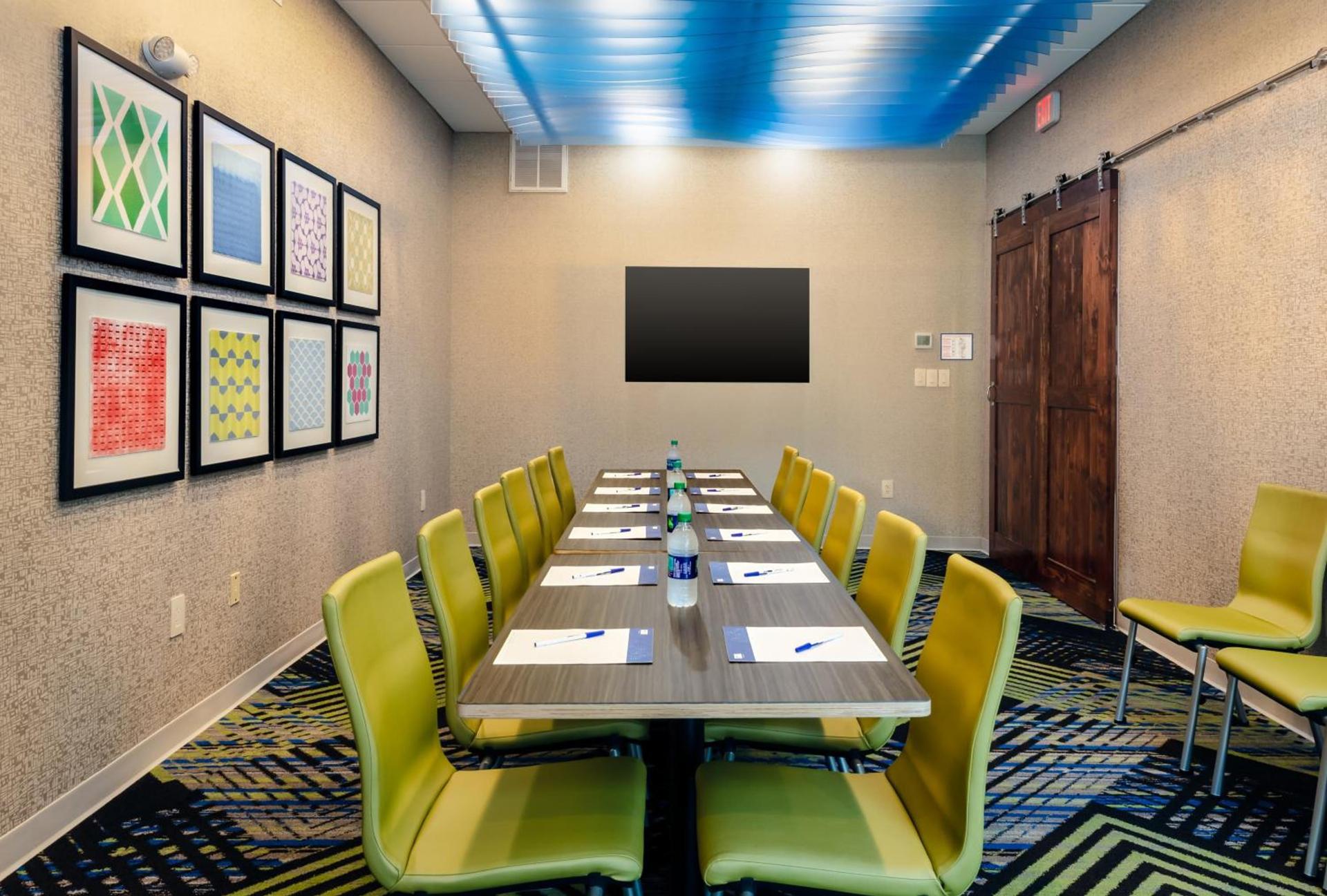 Holiday Inn Express Calhoun South by IHG photo 41
