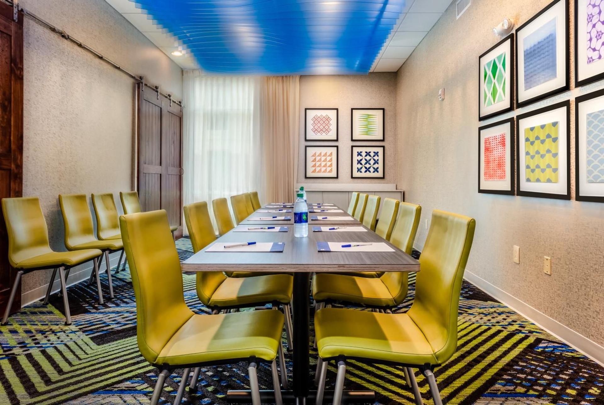Holiday Inn Express Calhoun South by IHG photo 38
