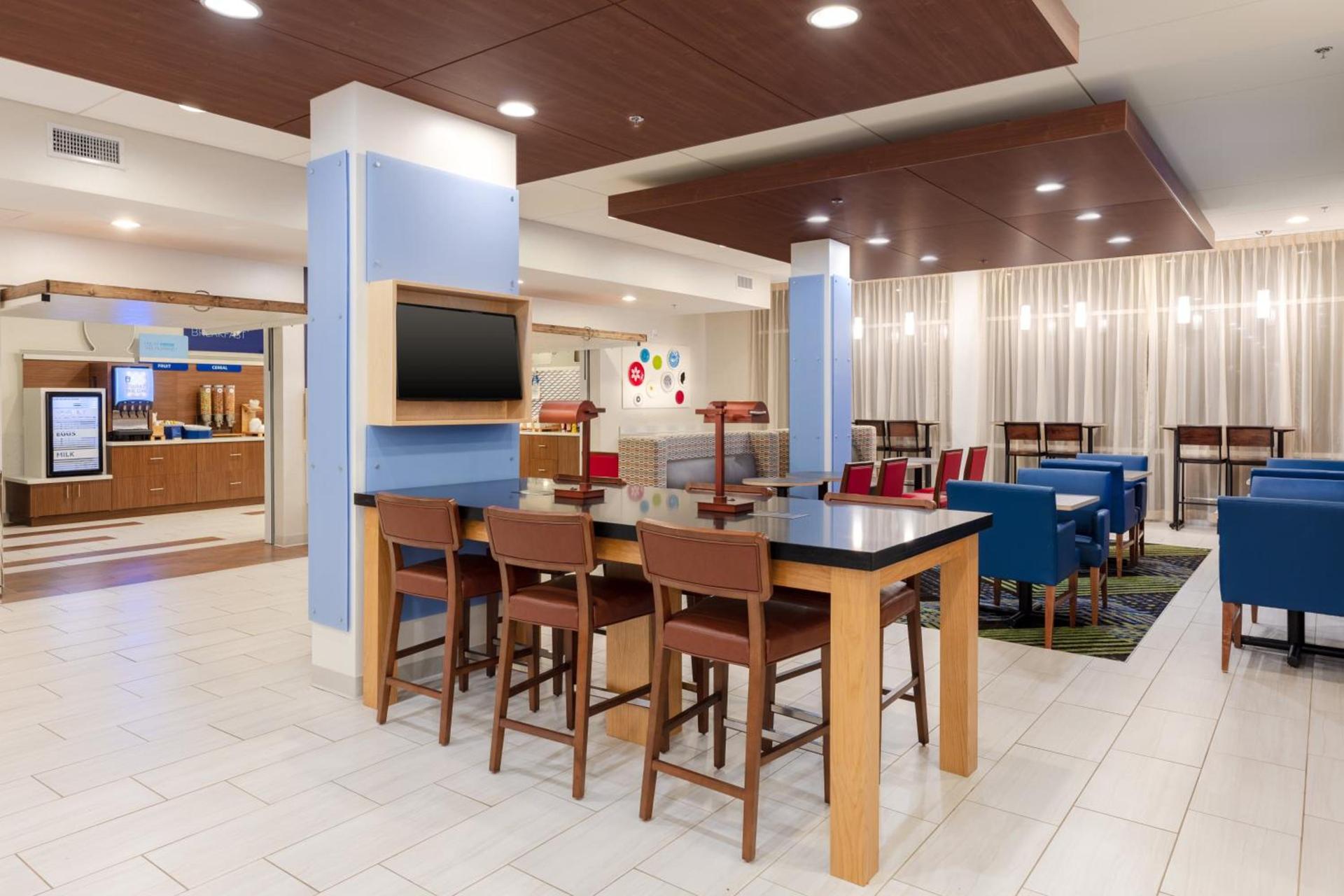 Holiday Inn Express Calhoun South by IHG photo 40