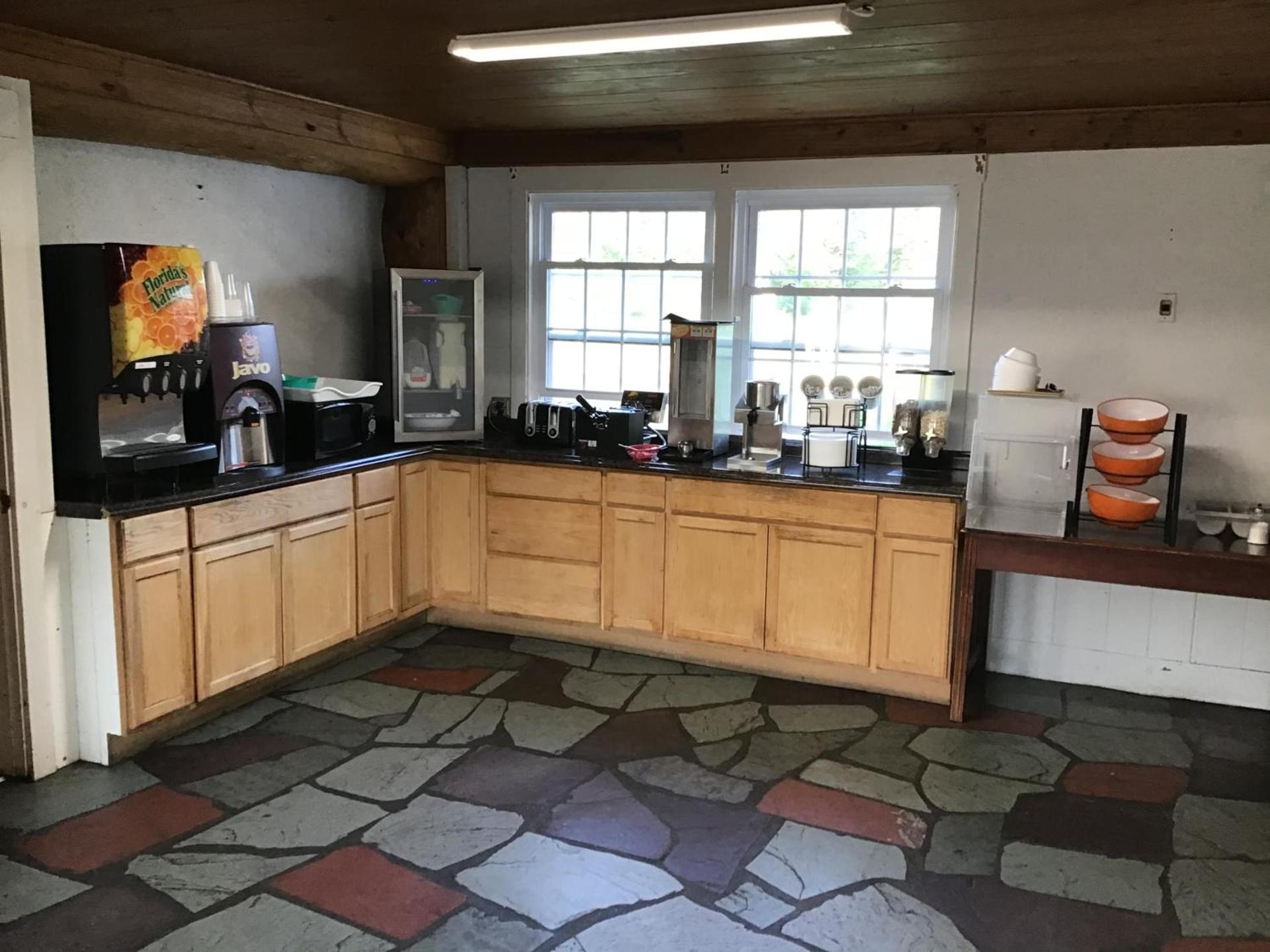Stonybrook Motel & Lodge photo 27