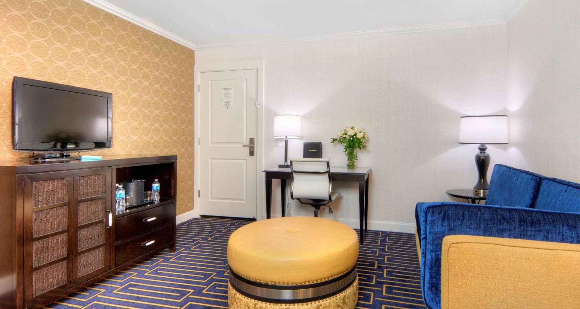 Best Western Plus Palm Court Hotel photo 34