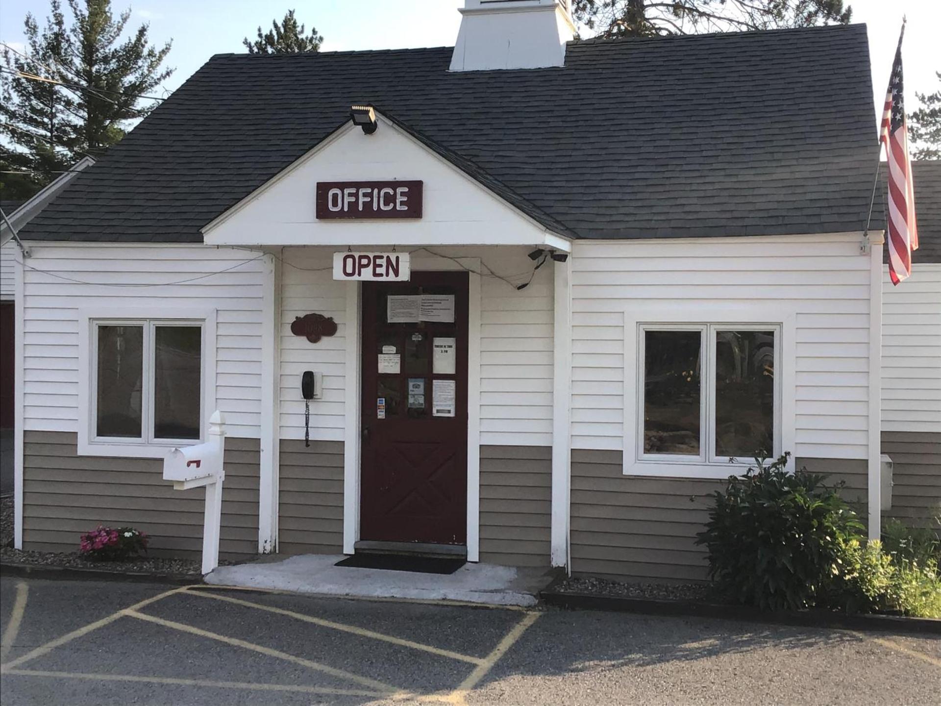 Stonybrook Motel & Lodge photo 10