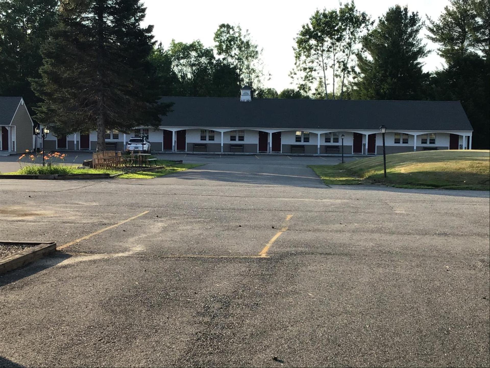 Stonybrook Motel & Lodge photo 19