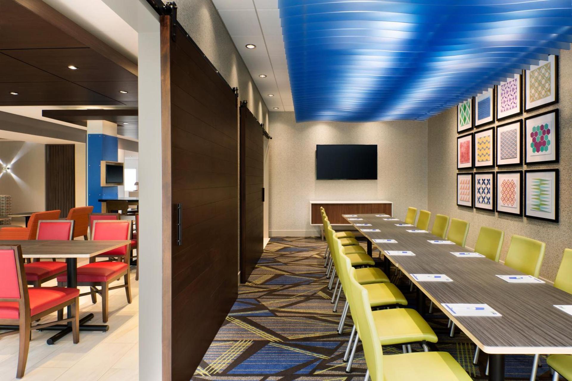 Holiday Inn Express Calhoun South by IHG photo 32