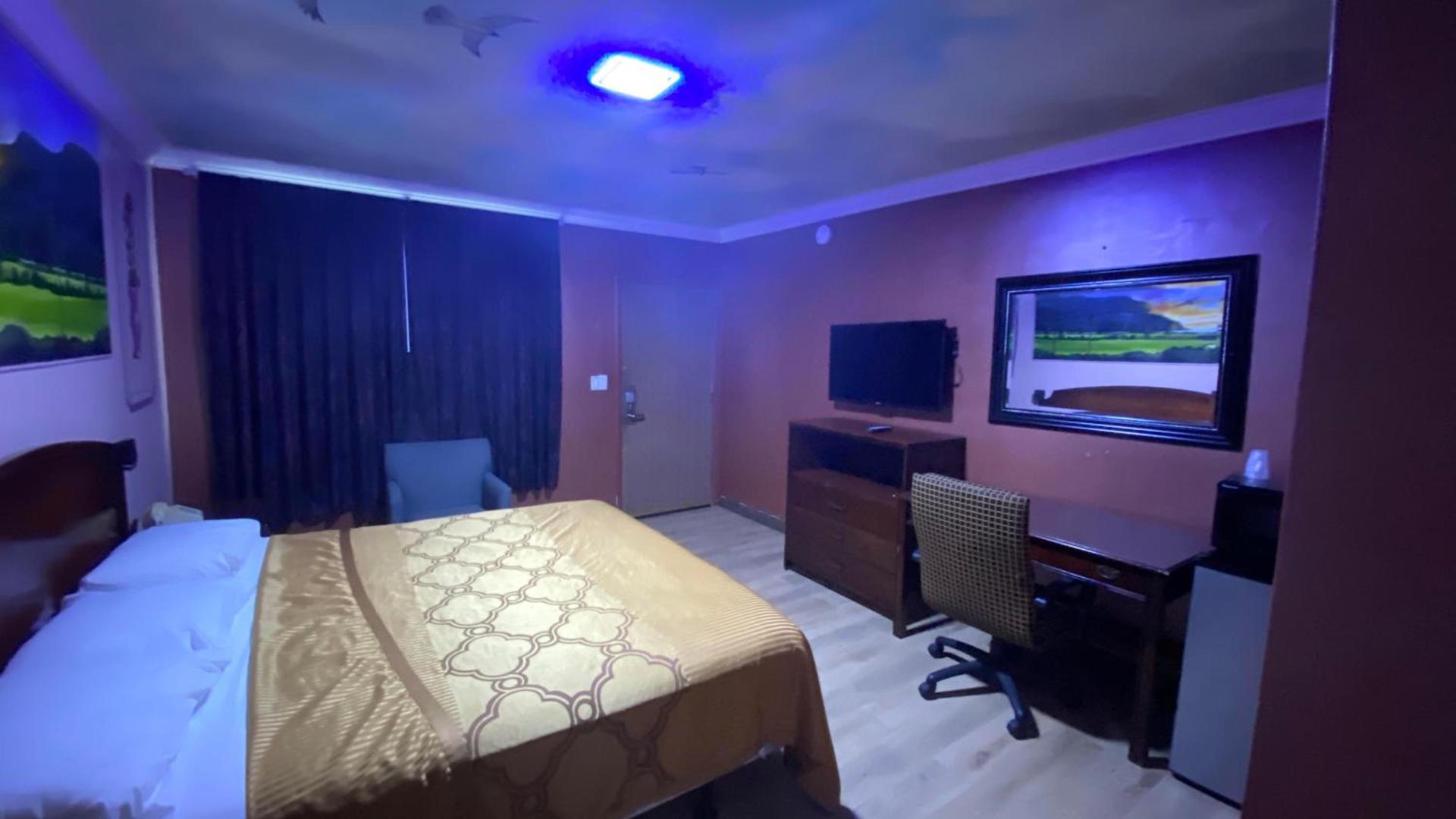 Villa Park Motel photo 7