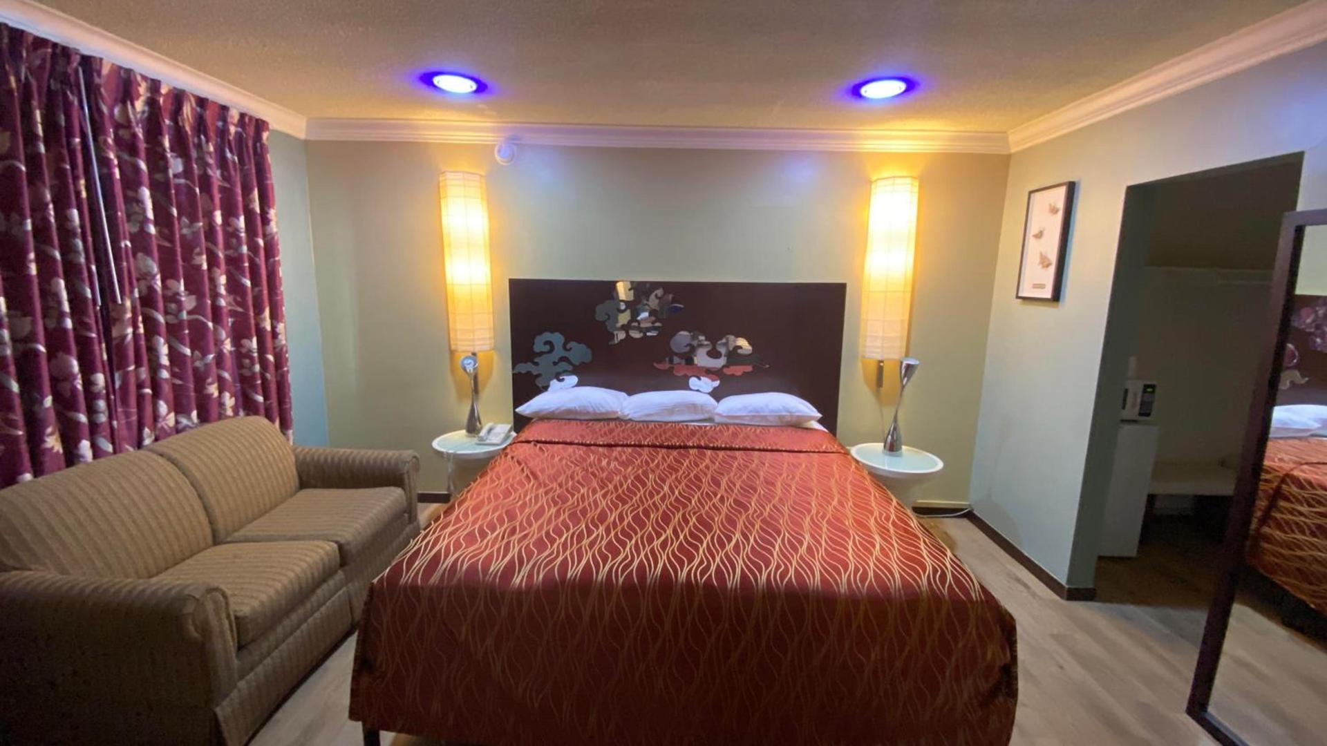 Villa Park Motel photo 8