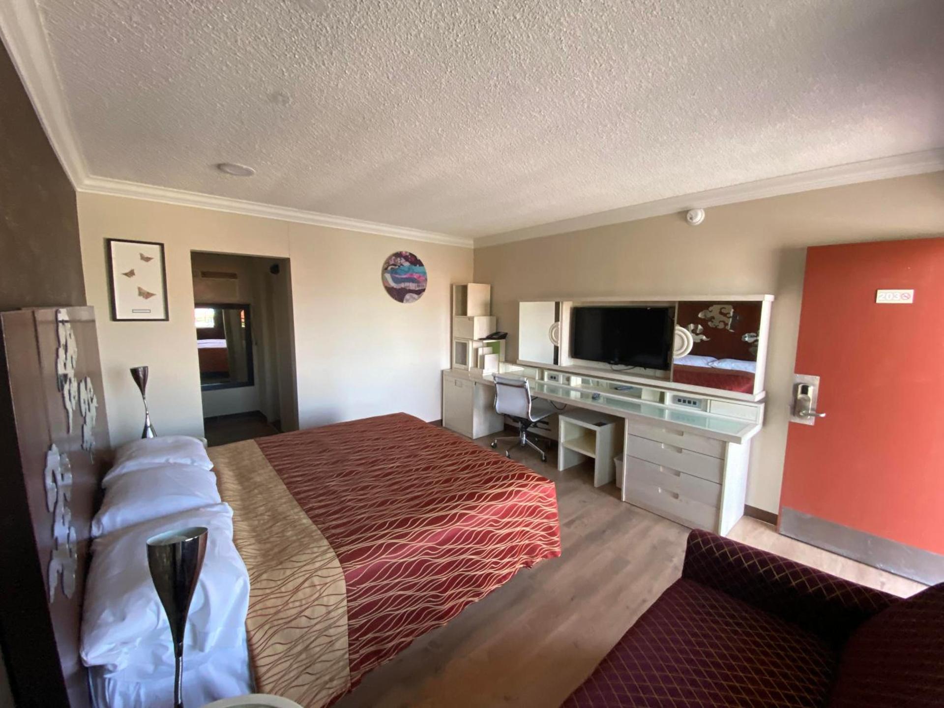 Villa Park Motel photo 9