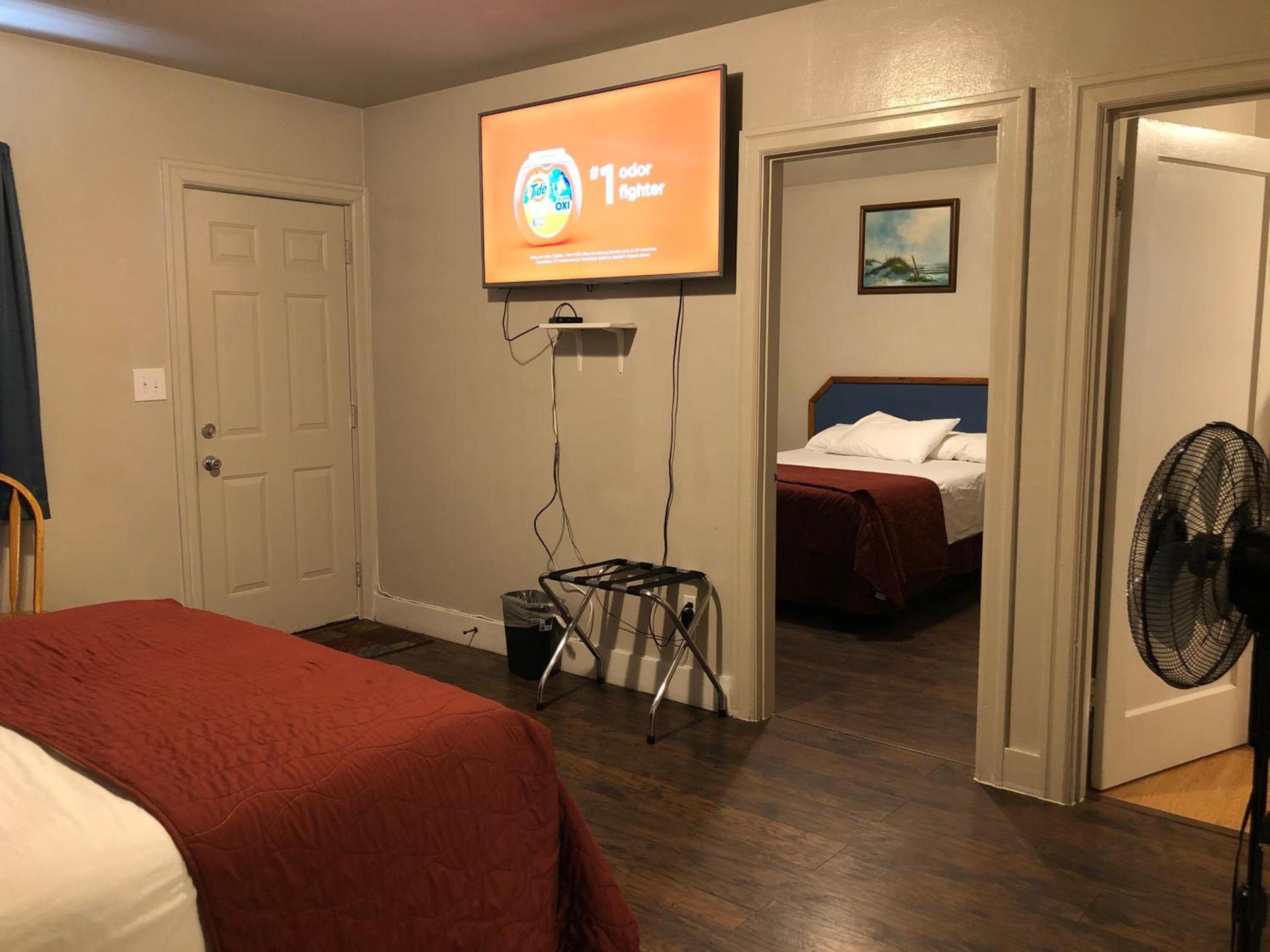 Angeles Motel photo 35