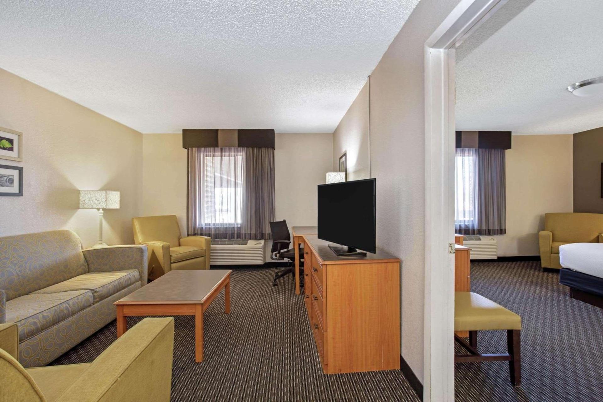 La Quinta Inn by Wyndham Tucson East photo 22