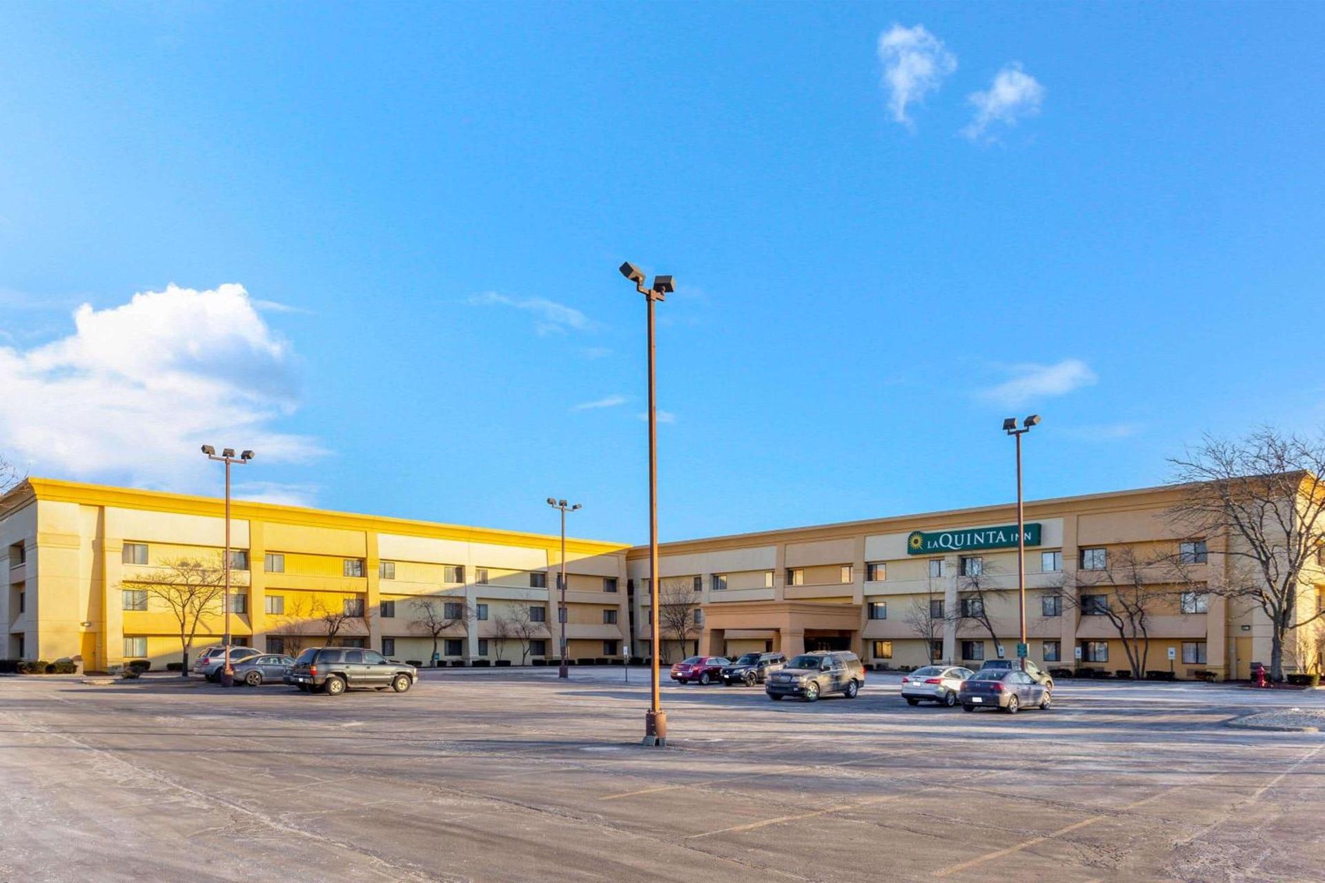 La Quinta Inn by Wyndham Chicago Willowbrook photo 13