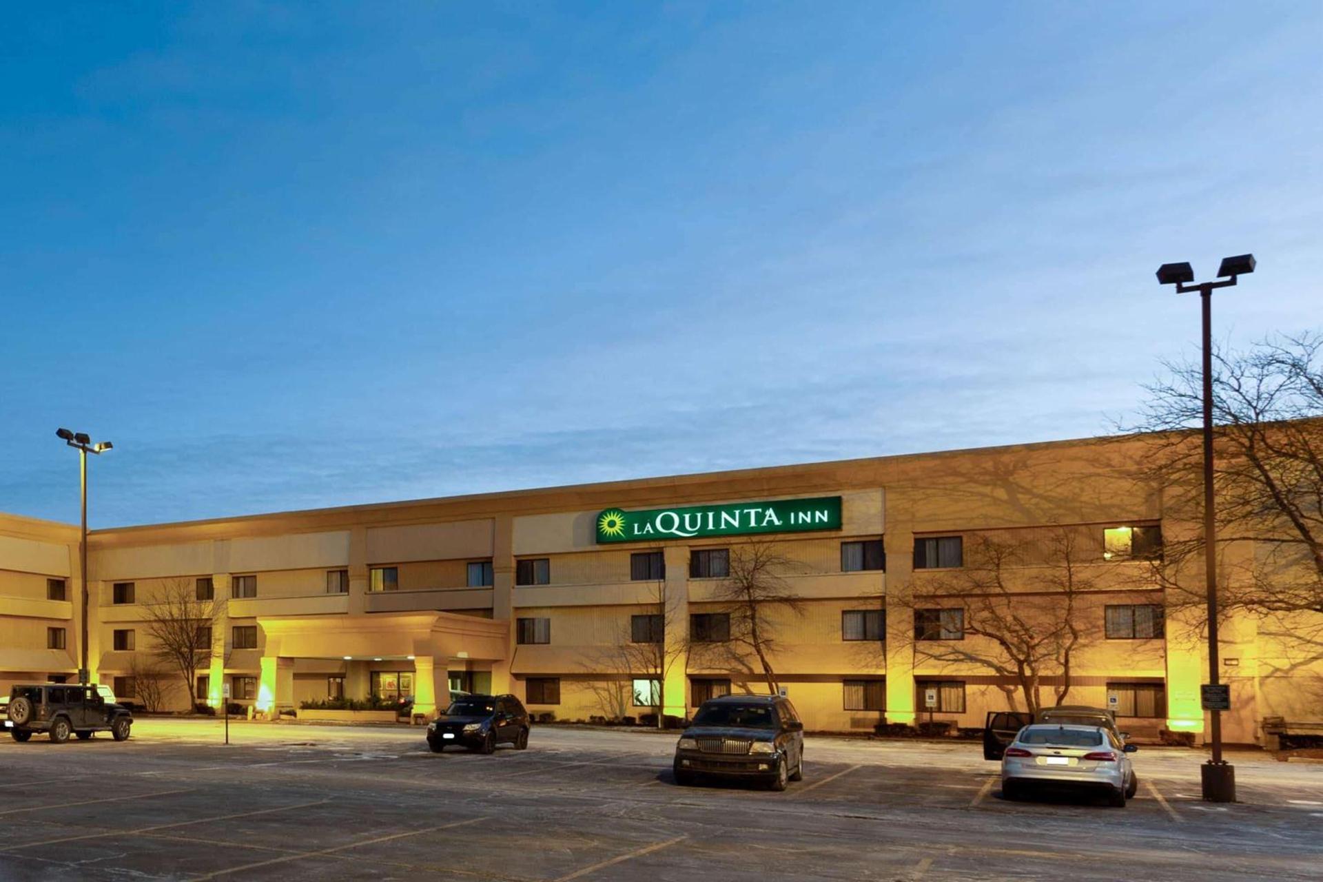 La Quinta Inn by Wyndham Chicago Willowbrook photo 11