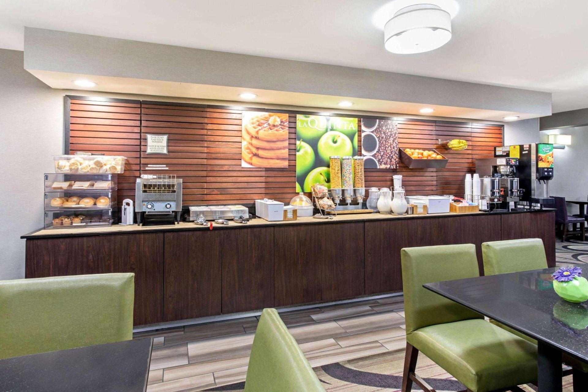 La Quinta Inn by Wyndham Tucson East photo 29