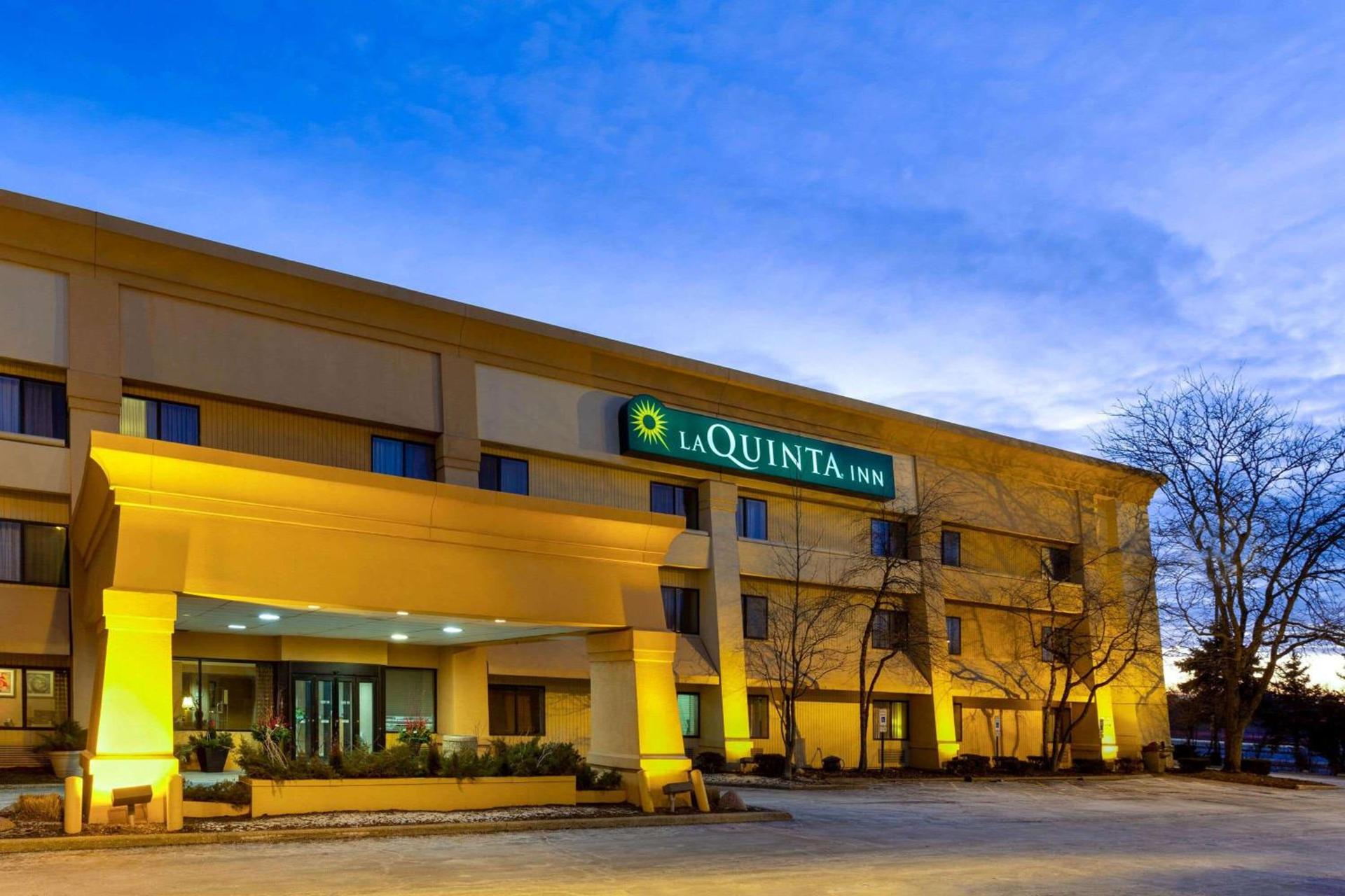 La Quinta Inn by Wyndham Chicago Willowbrook — hotel in Willowbrook