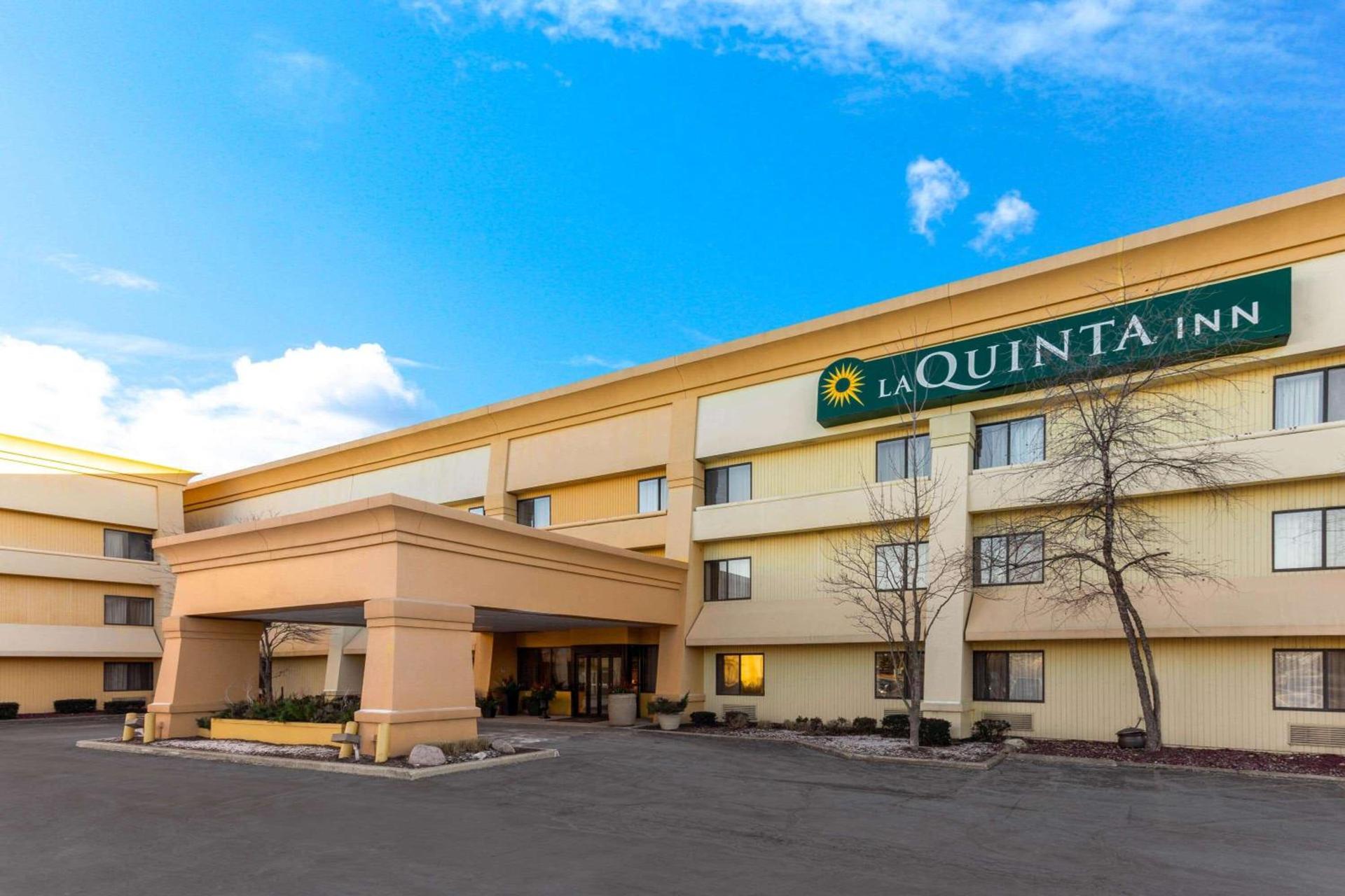 La Quinta Inn by Wyndham Chicago Willowbrook photo 12