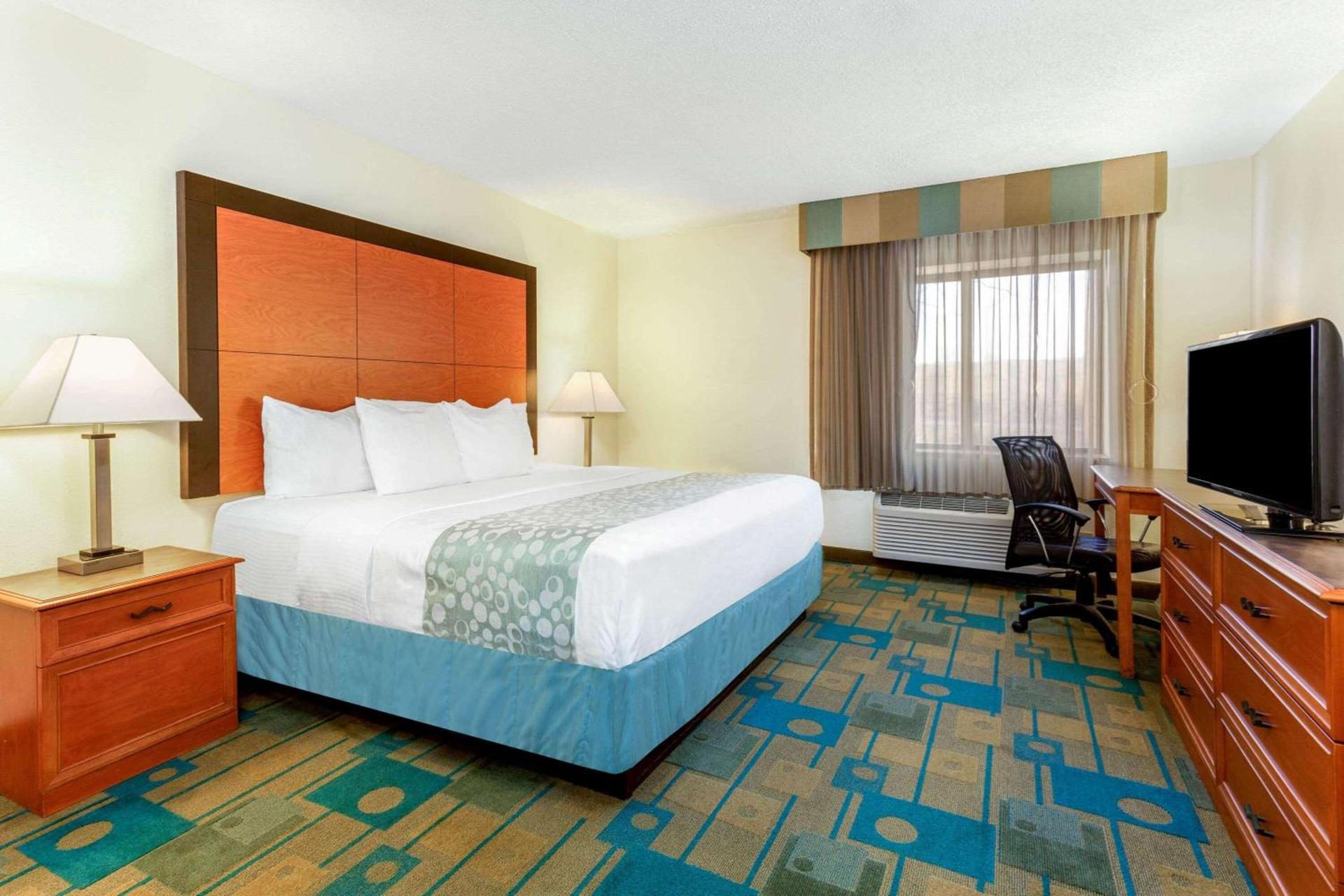 La Quinta Inn by Wyndham Chicago Willowbrook photo 32