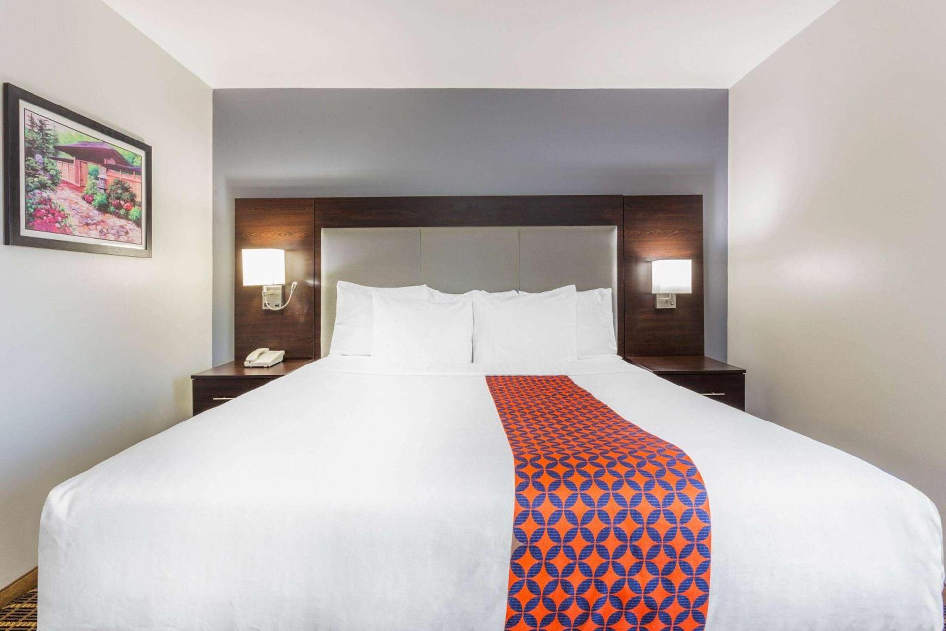 La Quinta by Wyndham Rockford photo 19