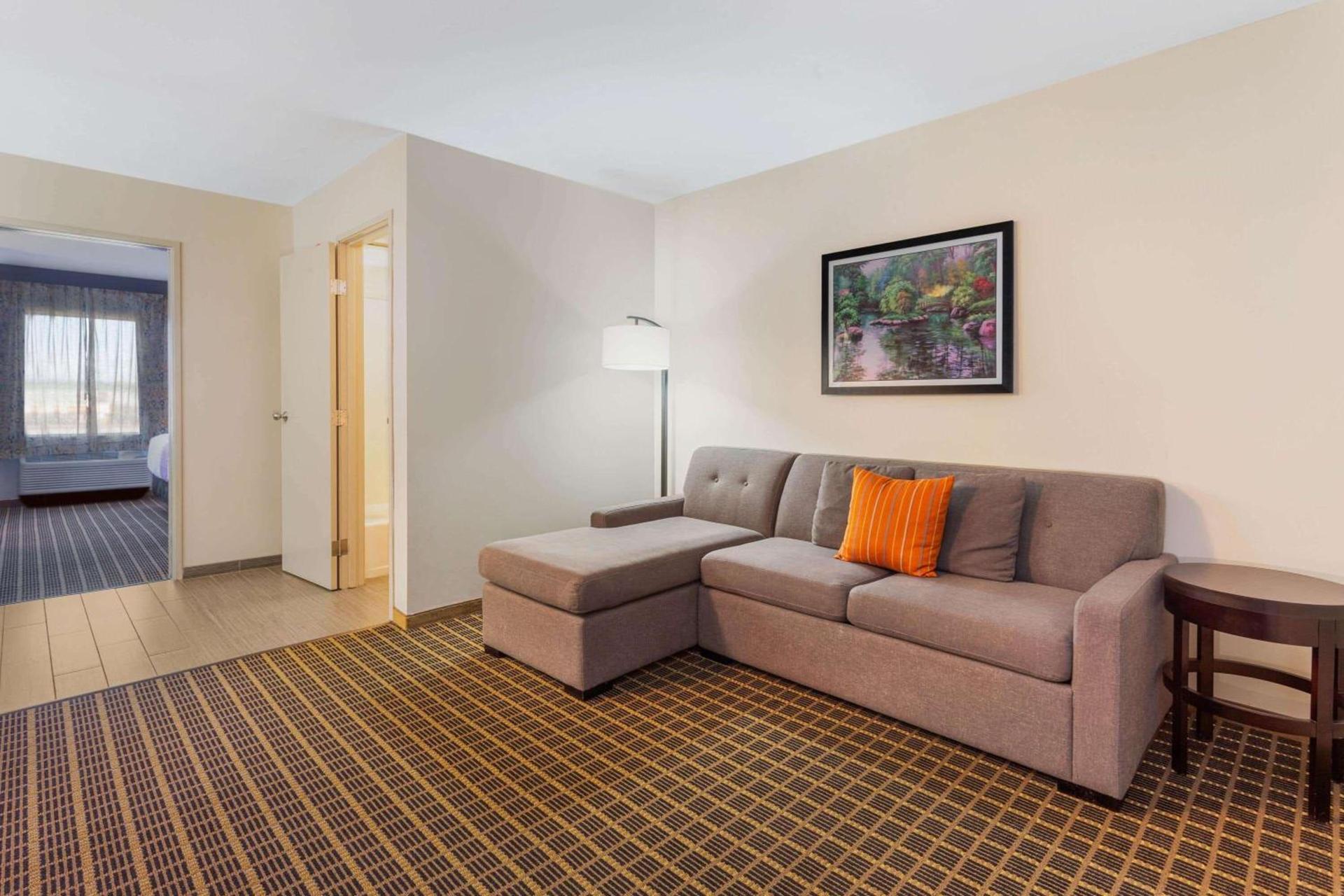 La Quinta by Wyndham Rockford photo 22