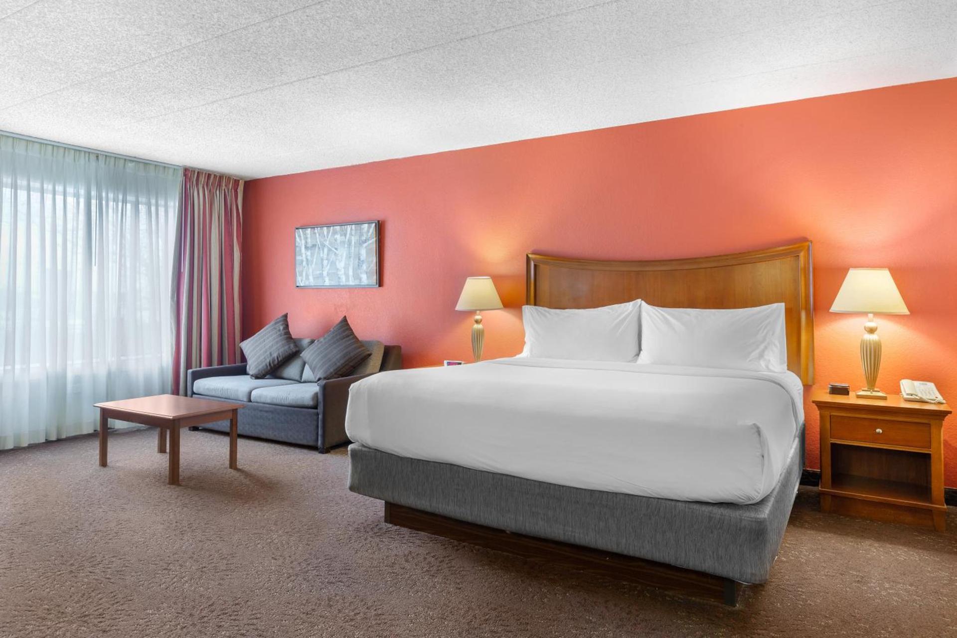 Holiday Inn Express Chicago-Downers Grove by IHG photo 35