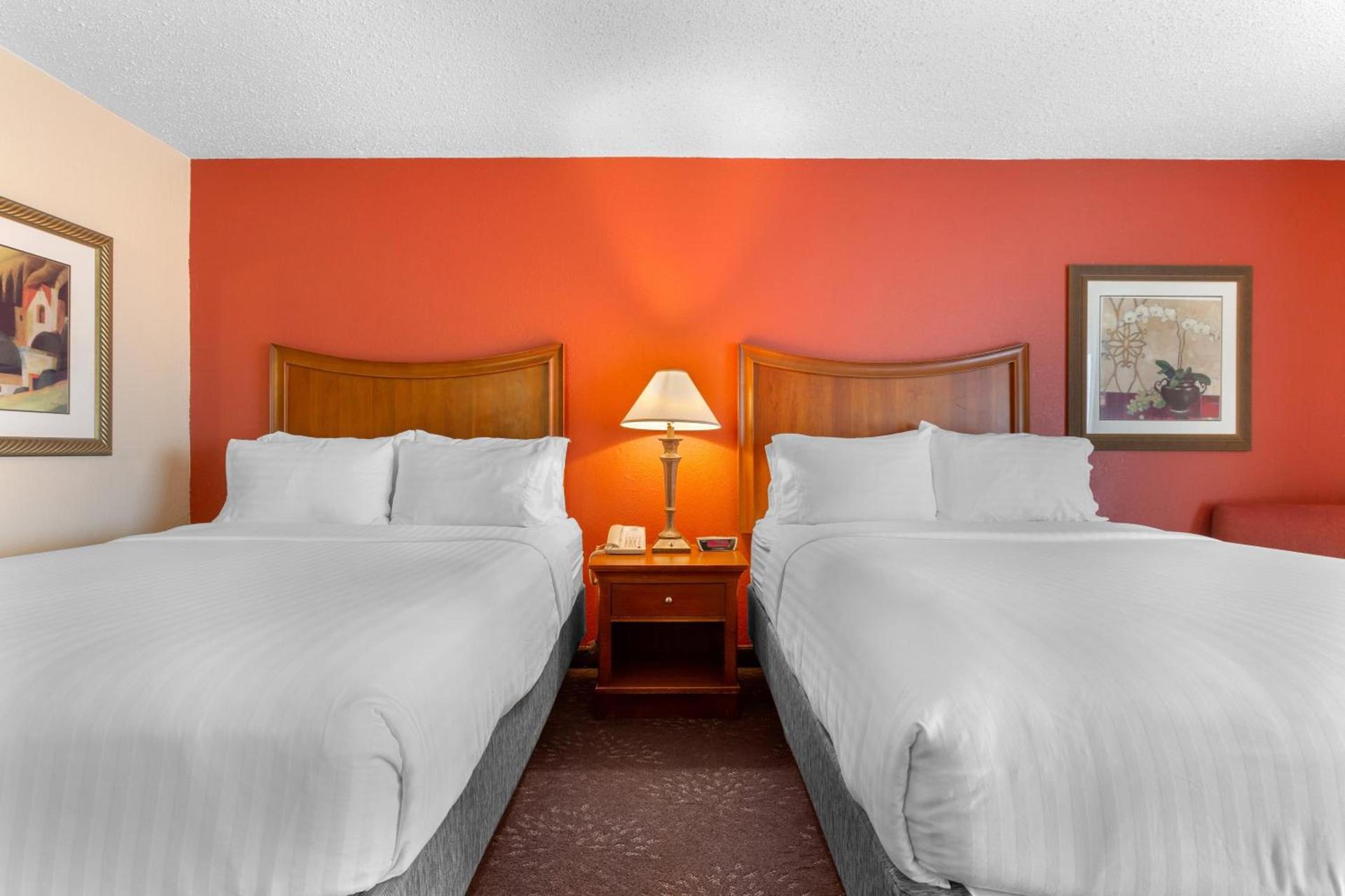 Holiday Inn Express Chicago-Downers Grove by IHG photo 40