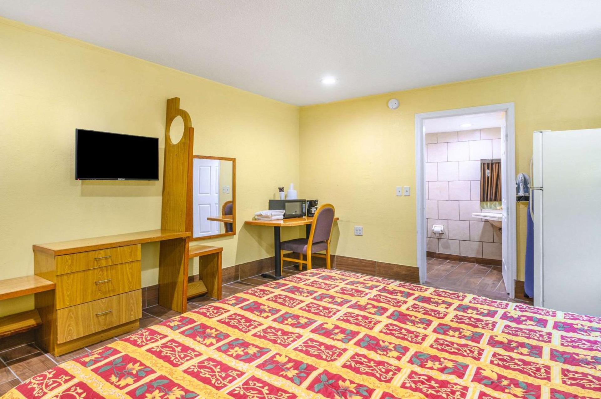 Rodeway Inn Metairie - New Orleans West photo 17