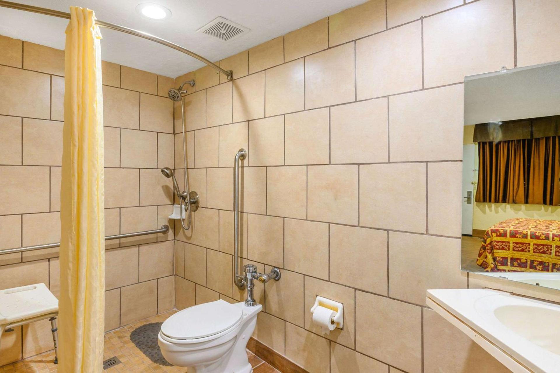 Rodeway Inn Metairie - New Orleans West photo 19