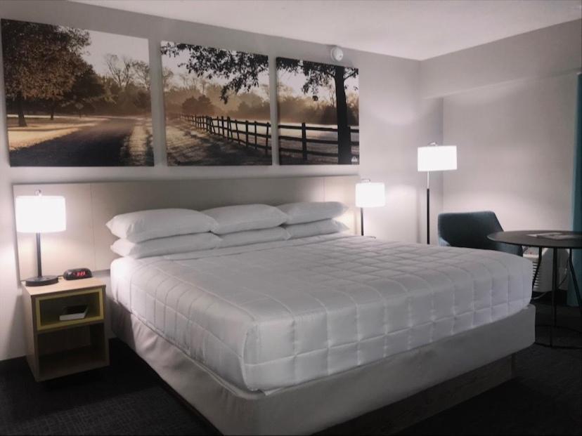 Days Inn & Suites by Wyndham Lexington photo 16
