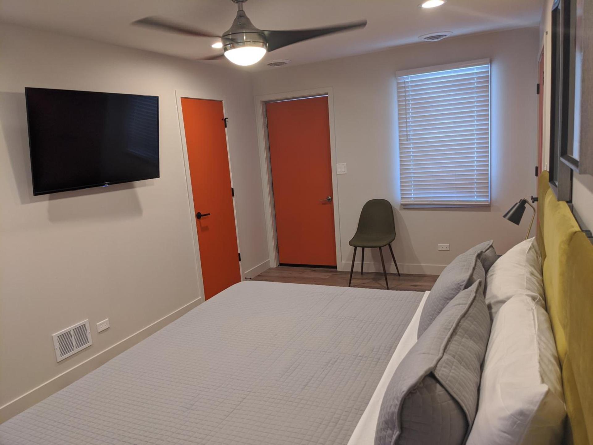 4411 Inn & Suites photo 25