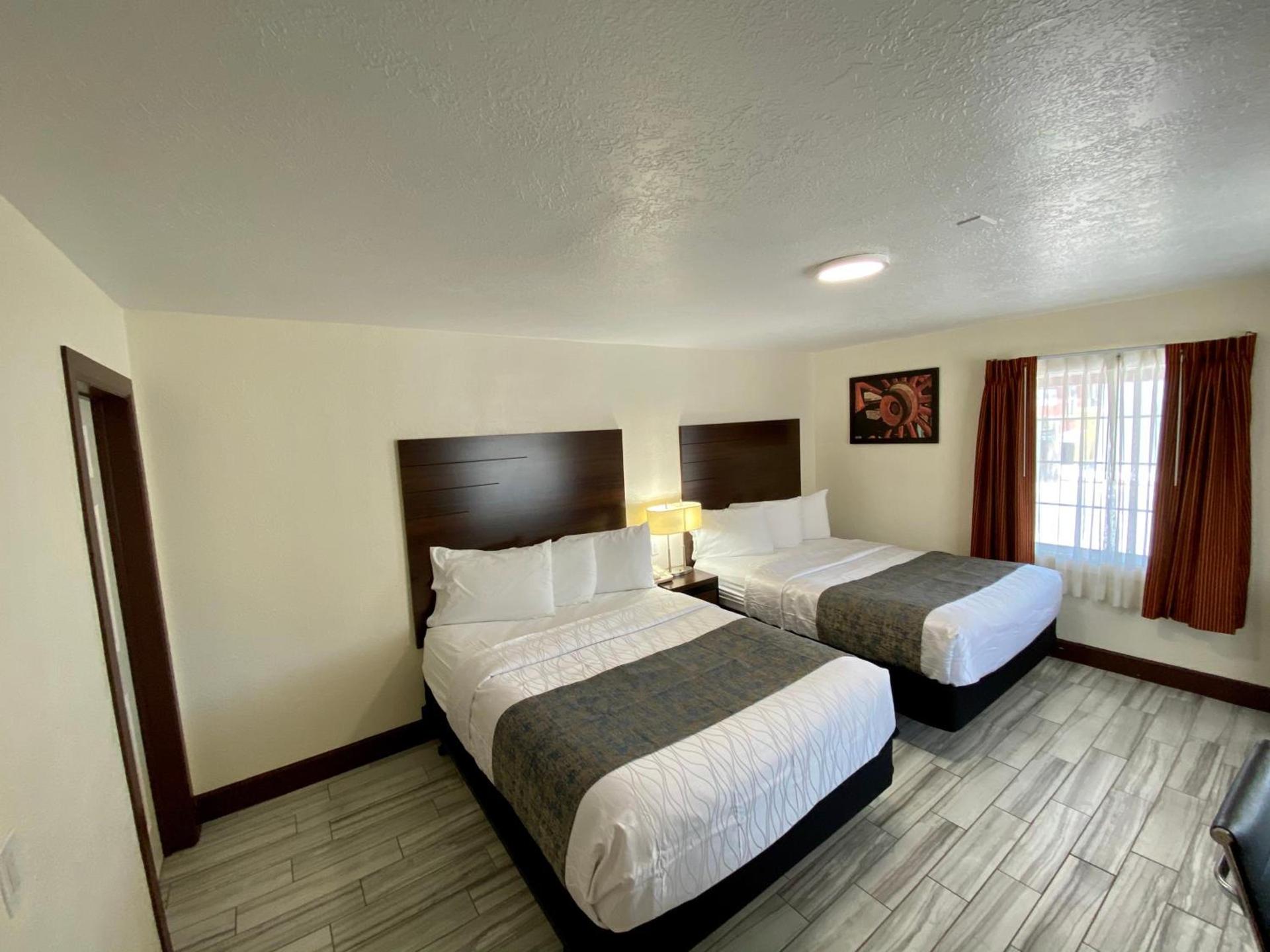 Roswell Inn photo 19
